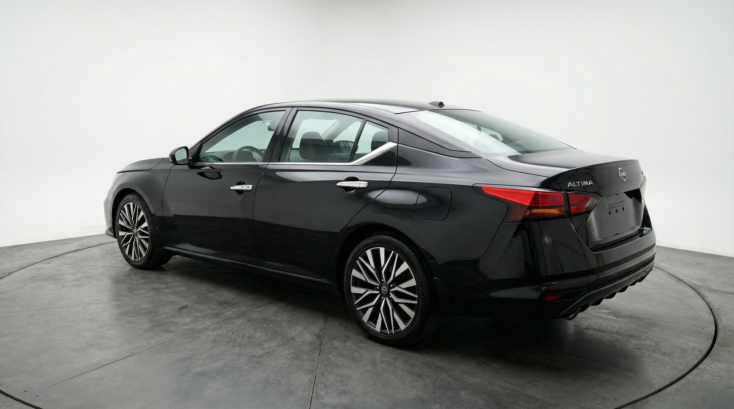 Thumbnail: 2025 Nissan Altima - 6