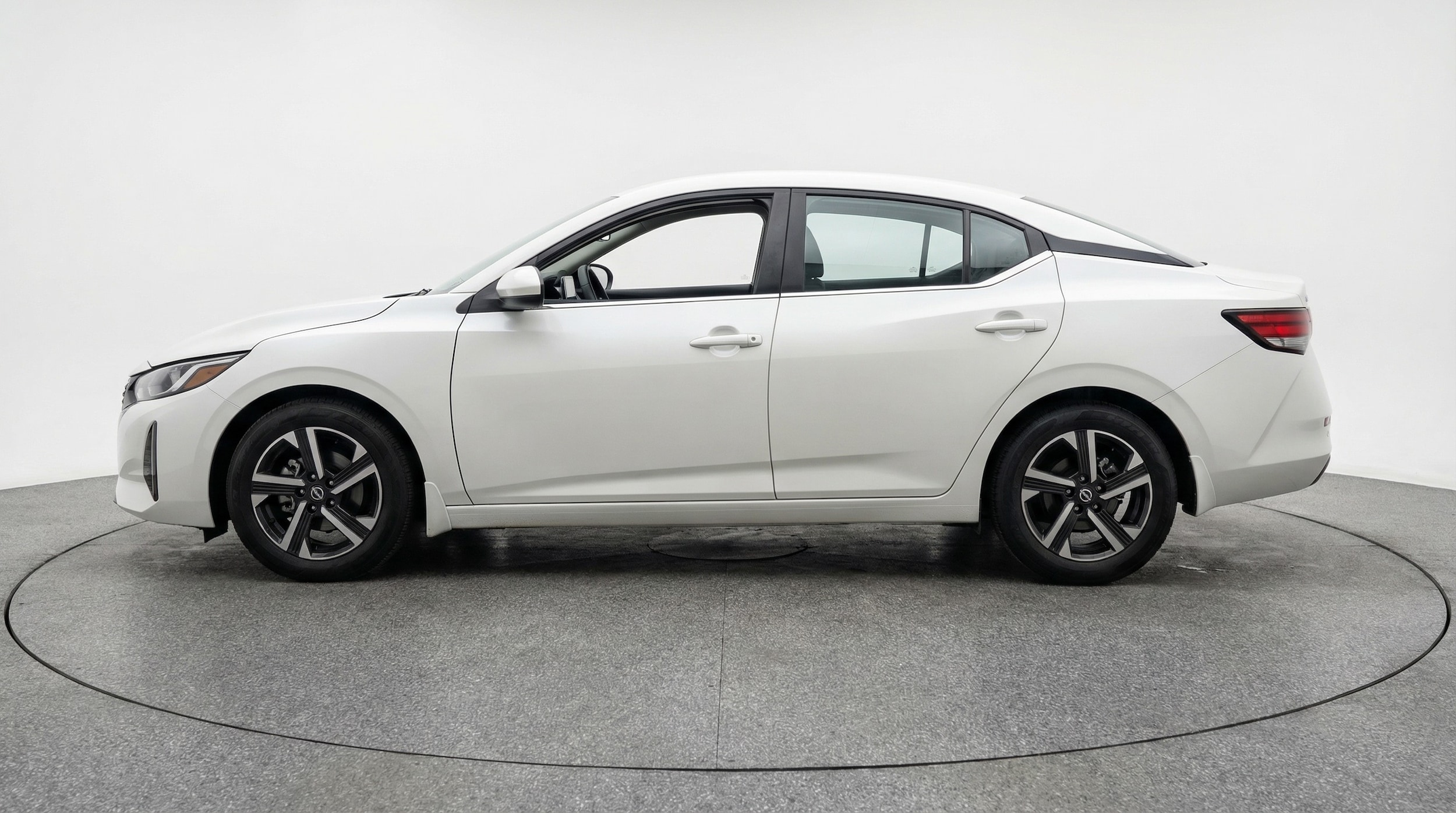 Thumbnail: 2025 Nissan Sentra - 4