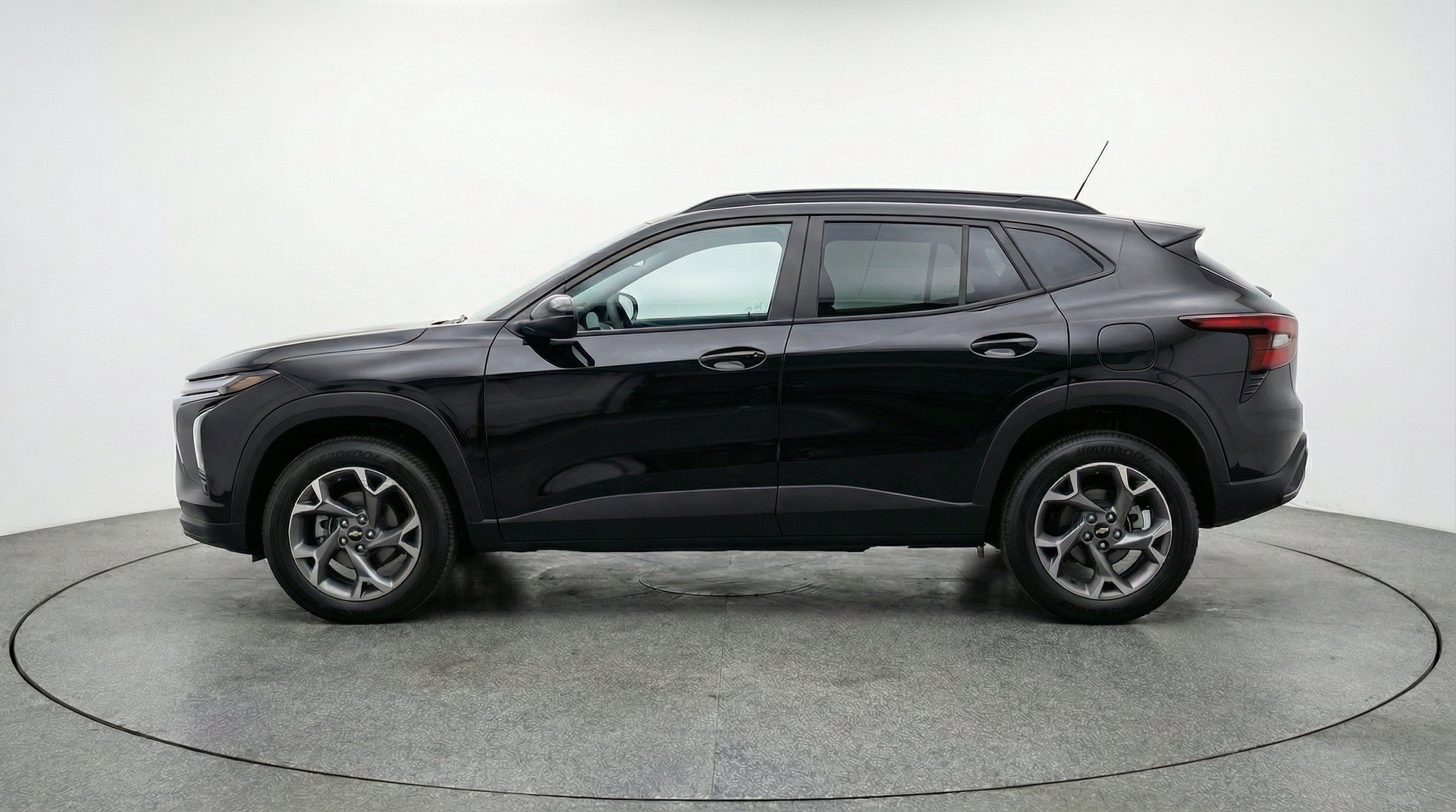 Thumbnail: 2025 Chevrolet Trax - 5