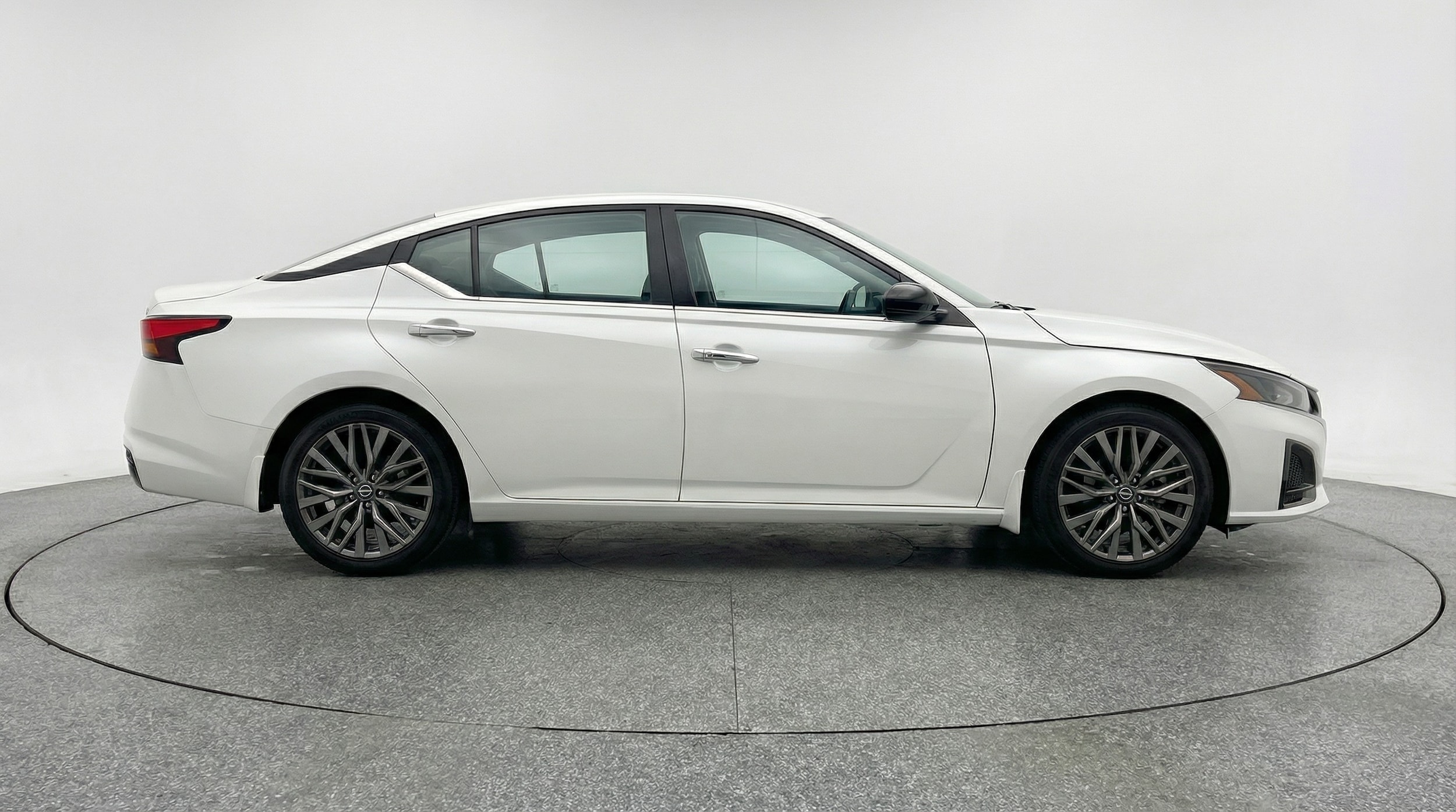 Thumbnail: 2025 Nissan Altima - 8