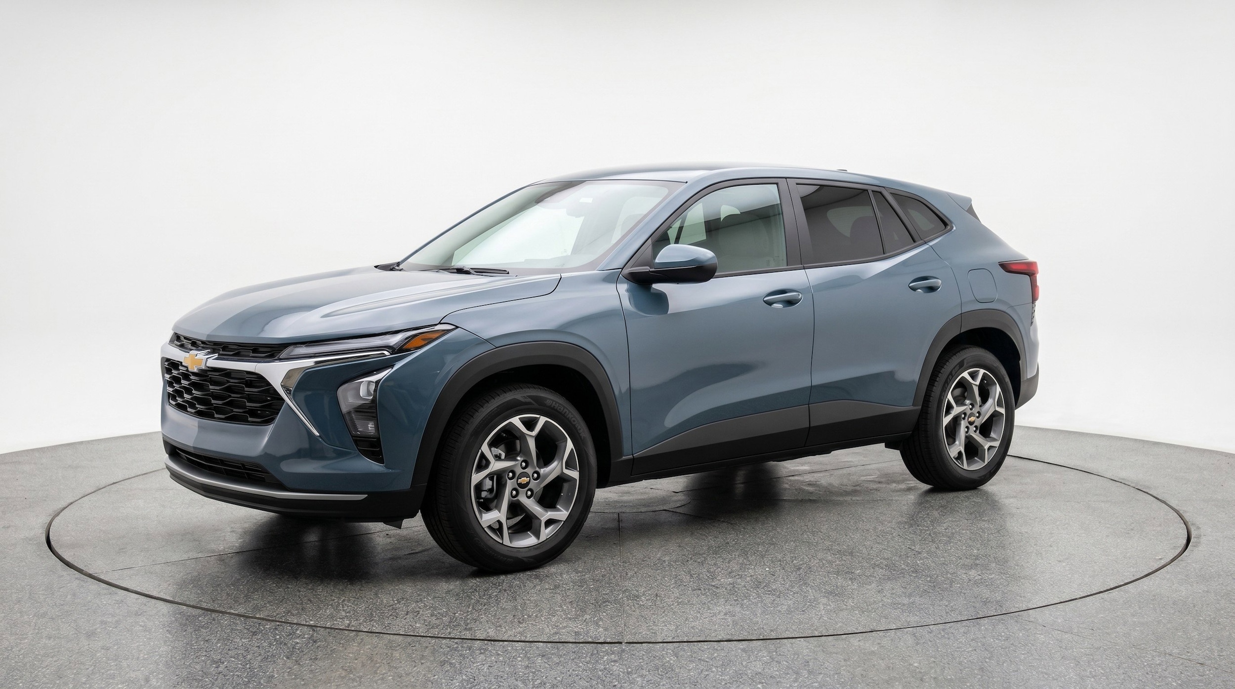Thumbnail: 2025 Chevrolet Trax - 3