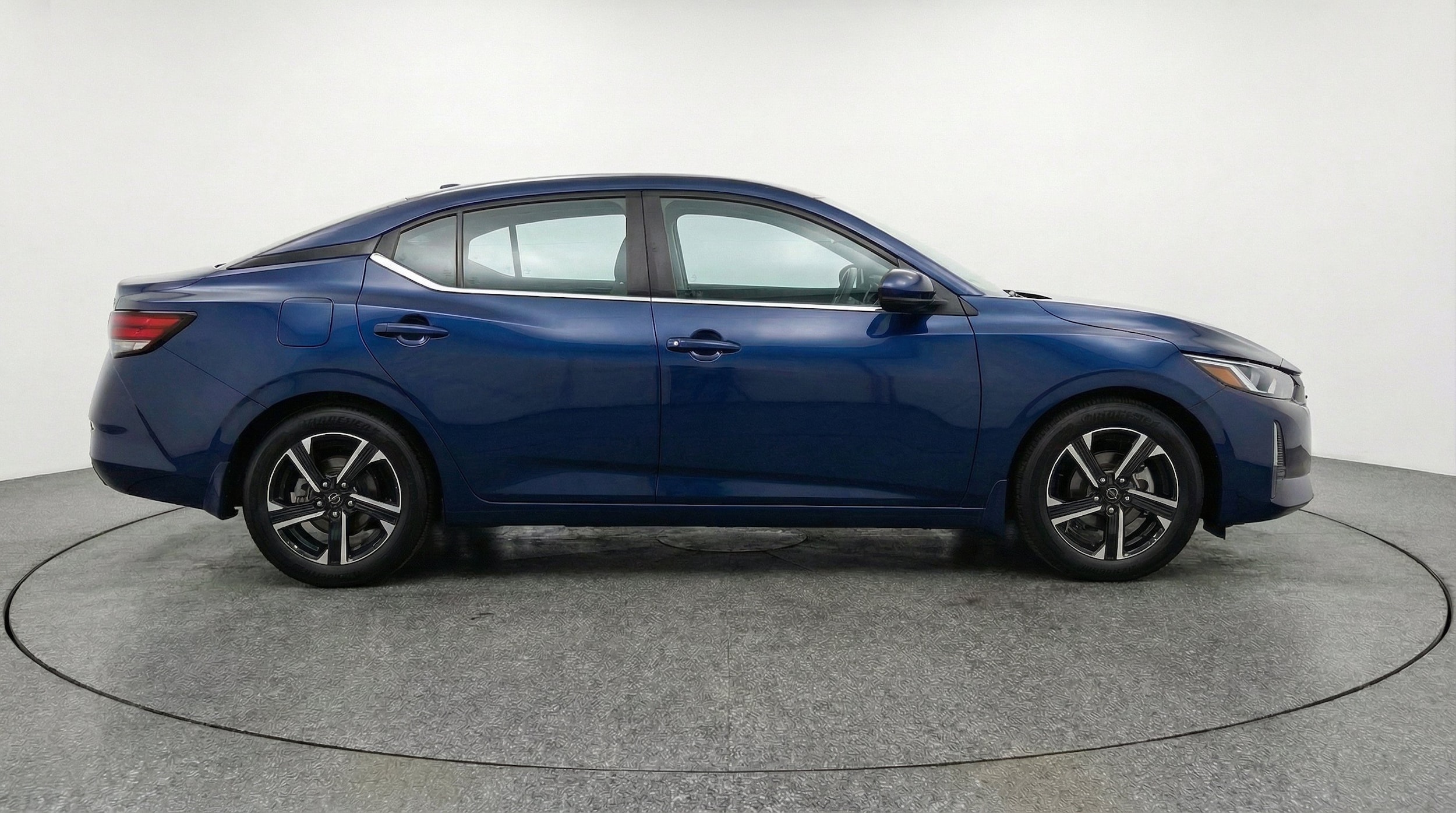 Thumbnail: 2025 Nissan Sentra - 11