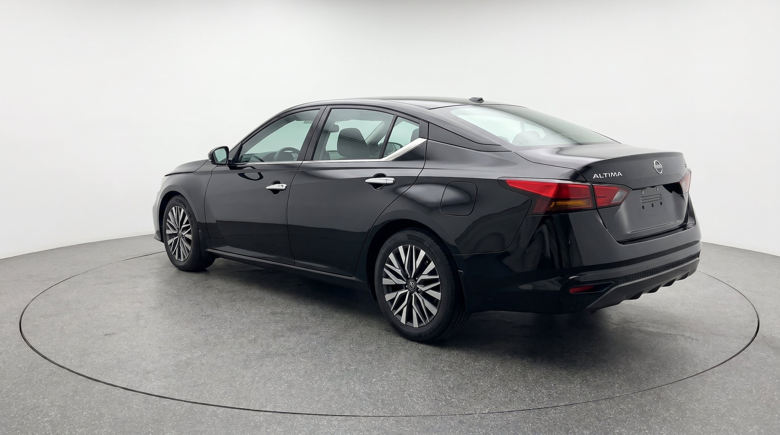 Thumbnail: 2025 Nissan Altima - 6