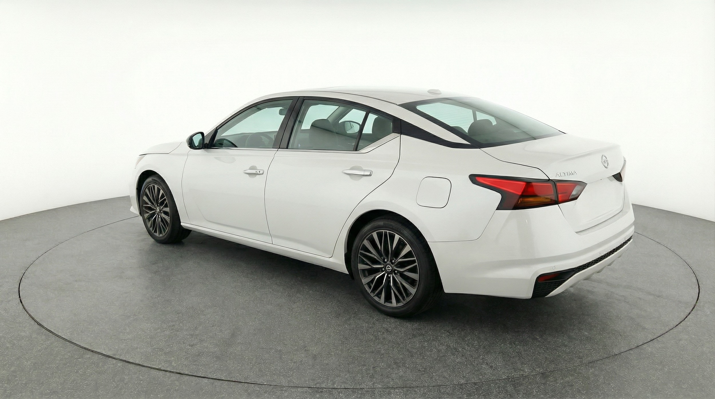 Thumbnail: 2025 Nissan Altima - 5