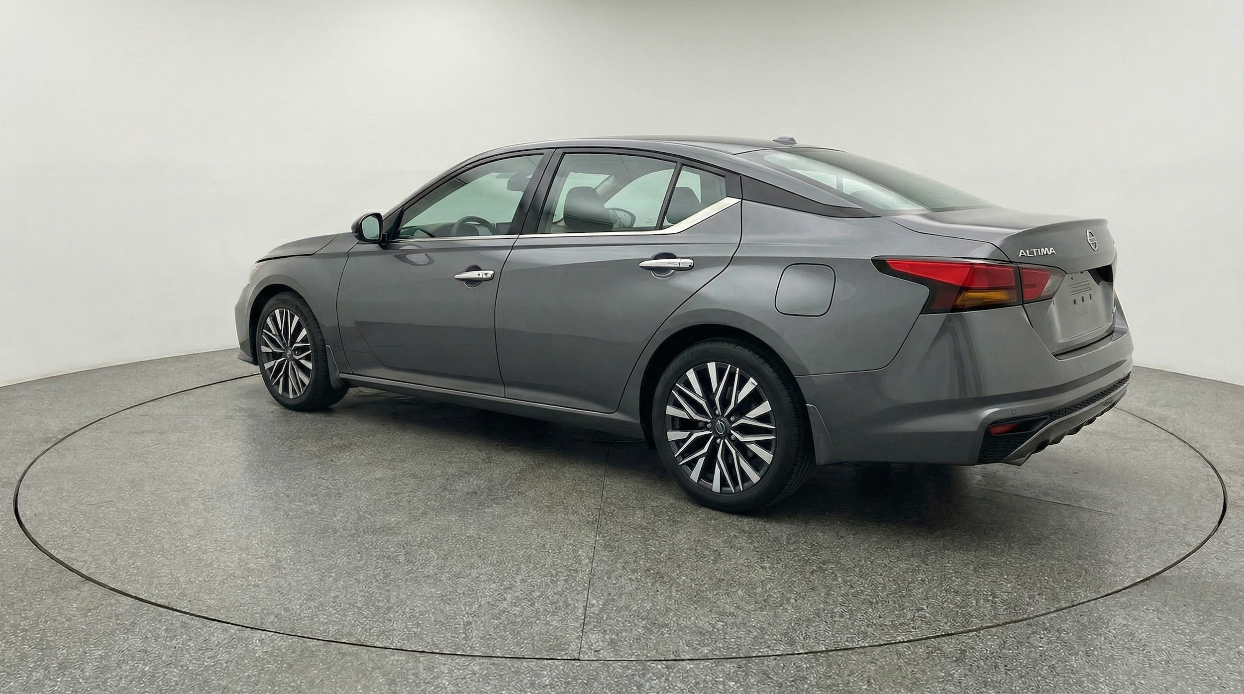 Thumbnail: 2025 Nissan Altima - 5