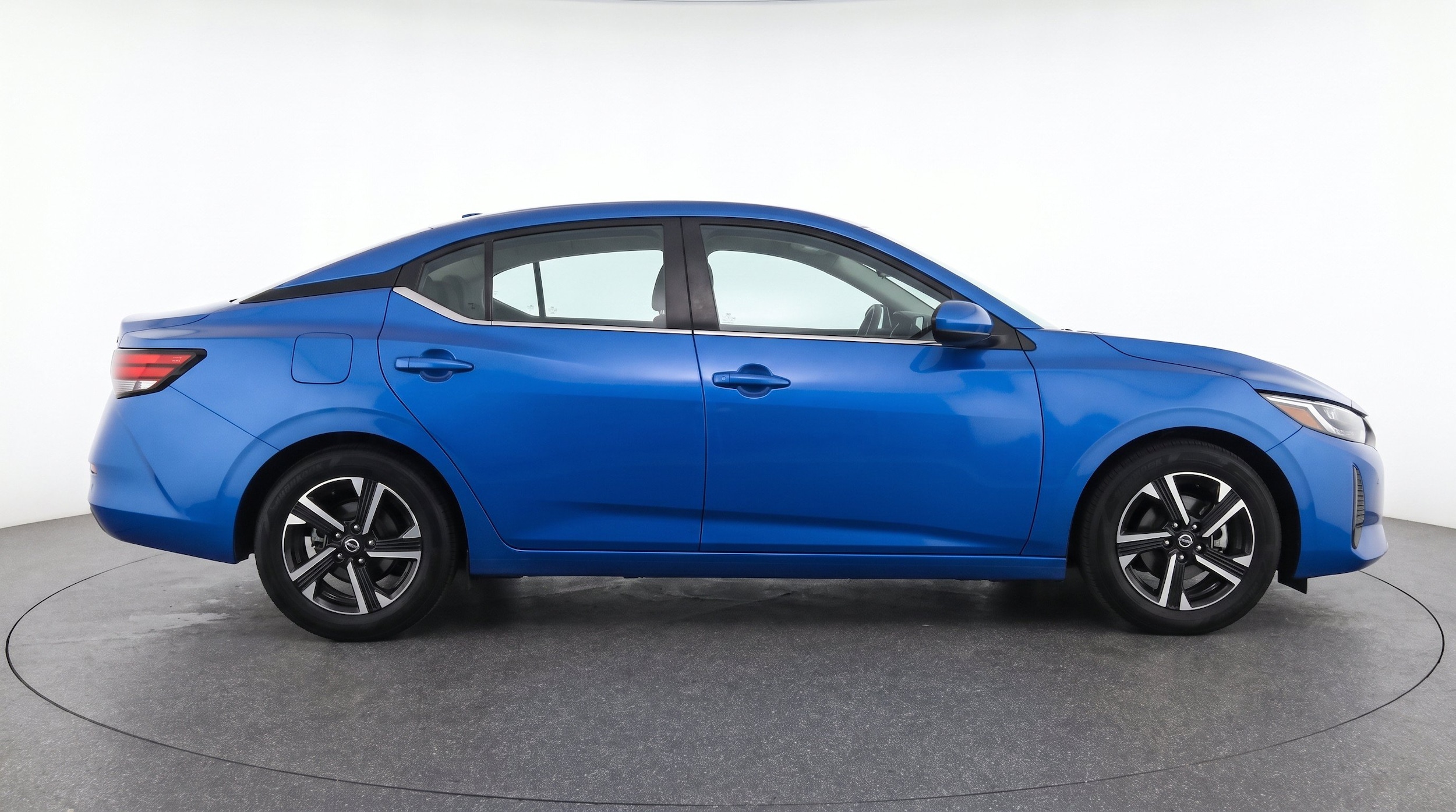 Thumbnail: 2025 Nissan Sentra - 10