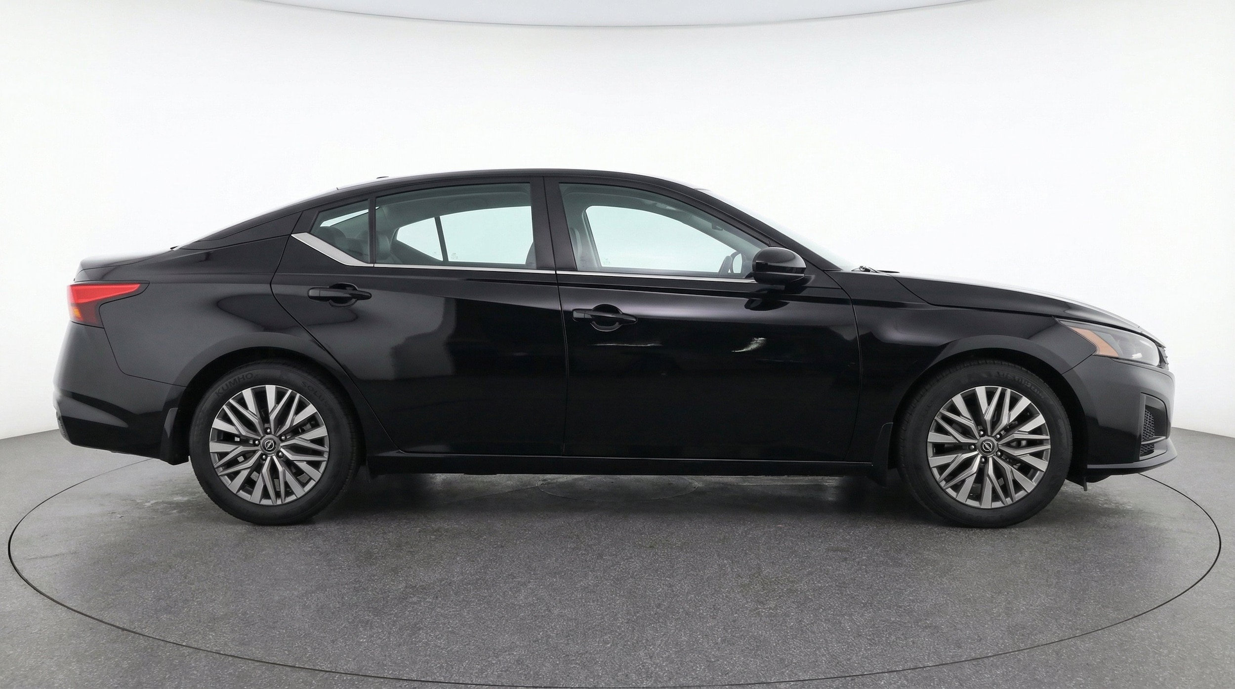 Thumbnail: 2025 Nissan Altima - 11