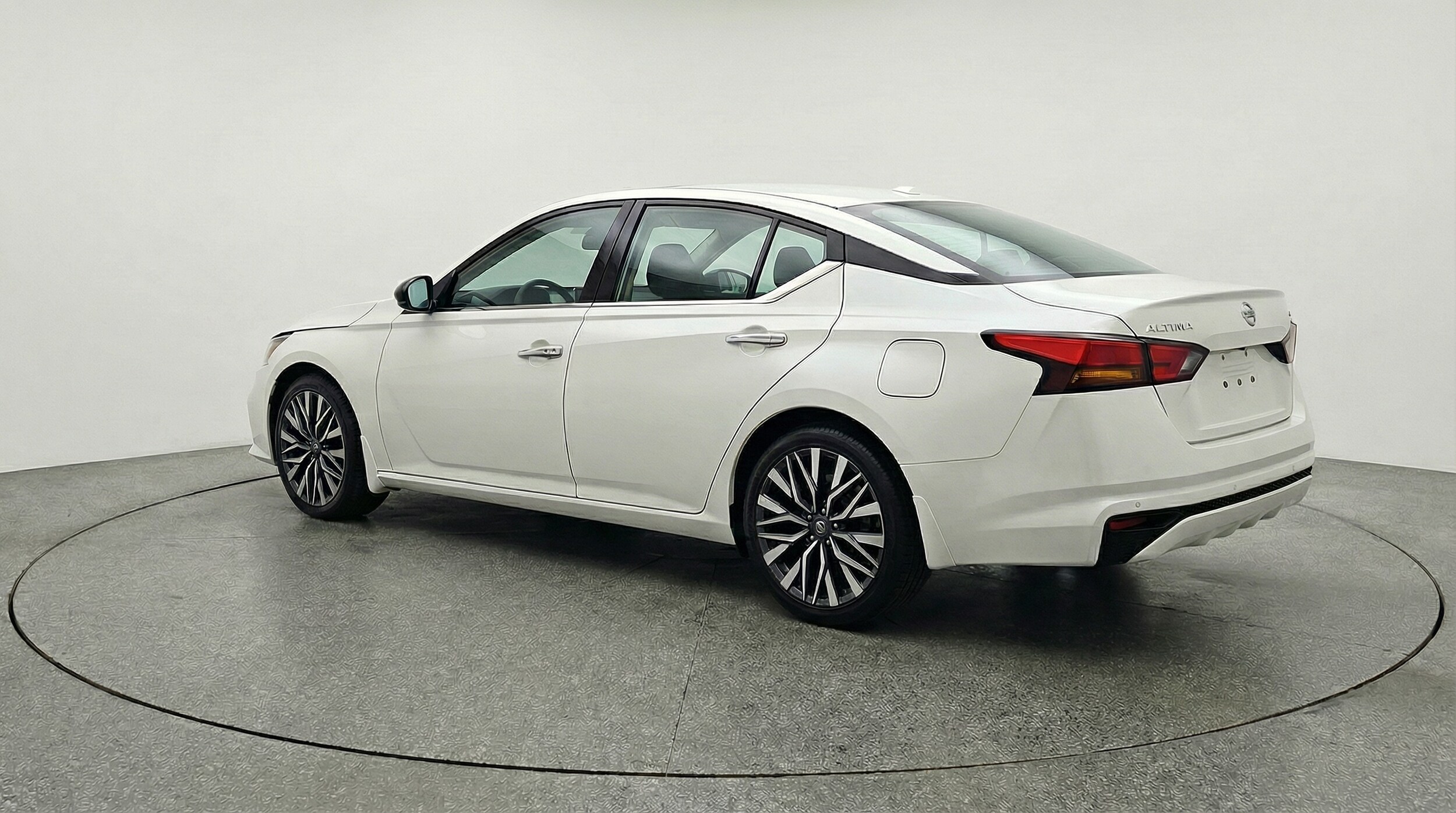 Thumbnail: 2025 Nissan Altima - 5