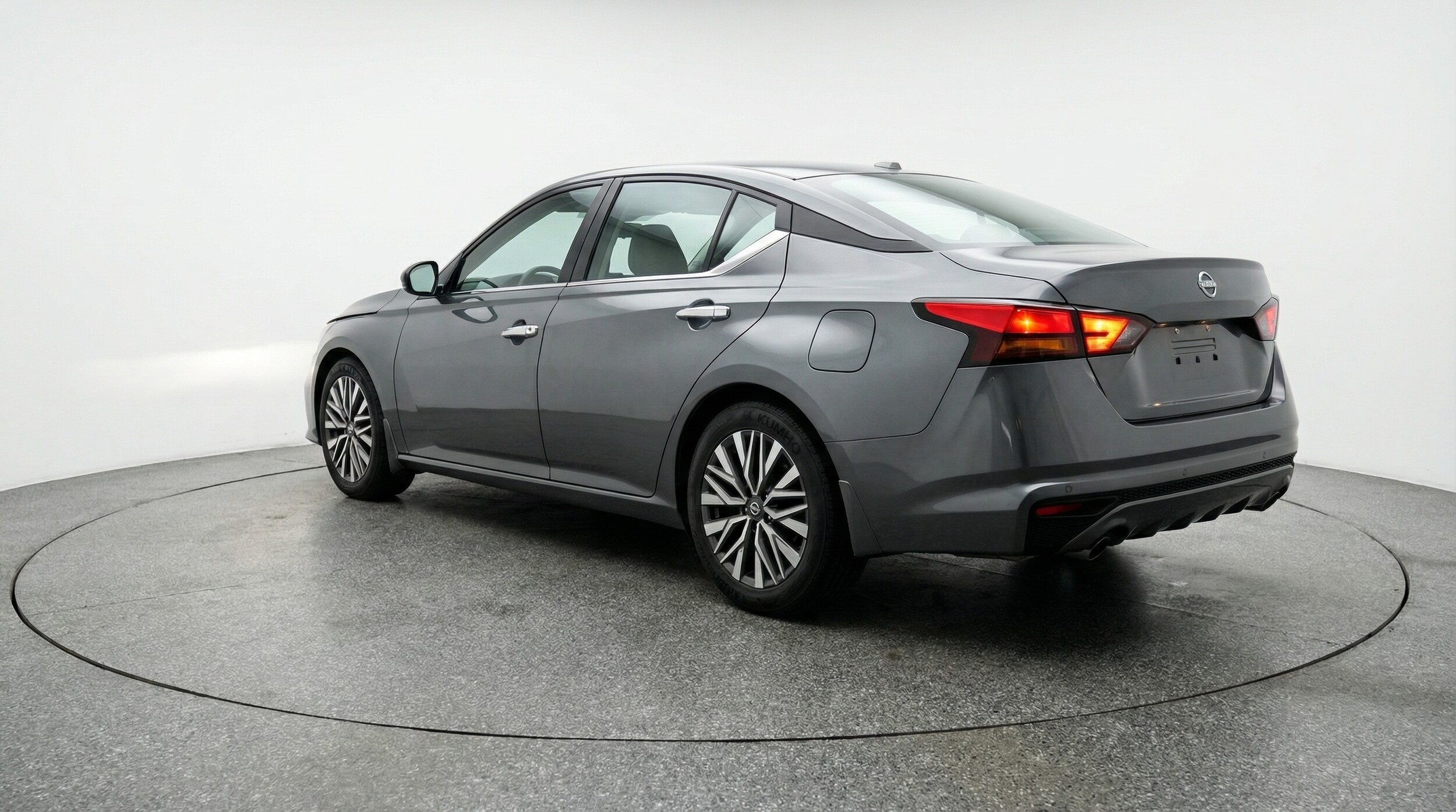 Thumbnail: 2025 Nissan Altima - 5