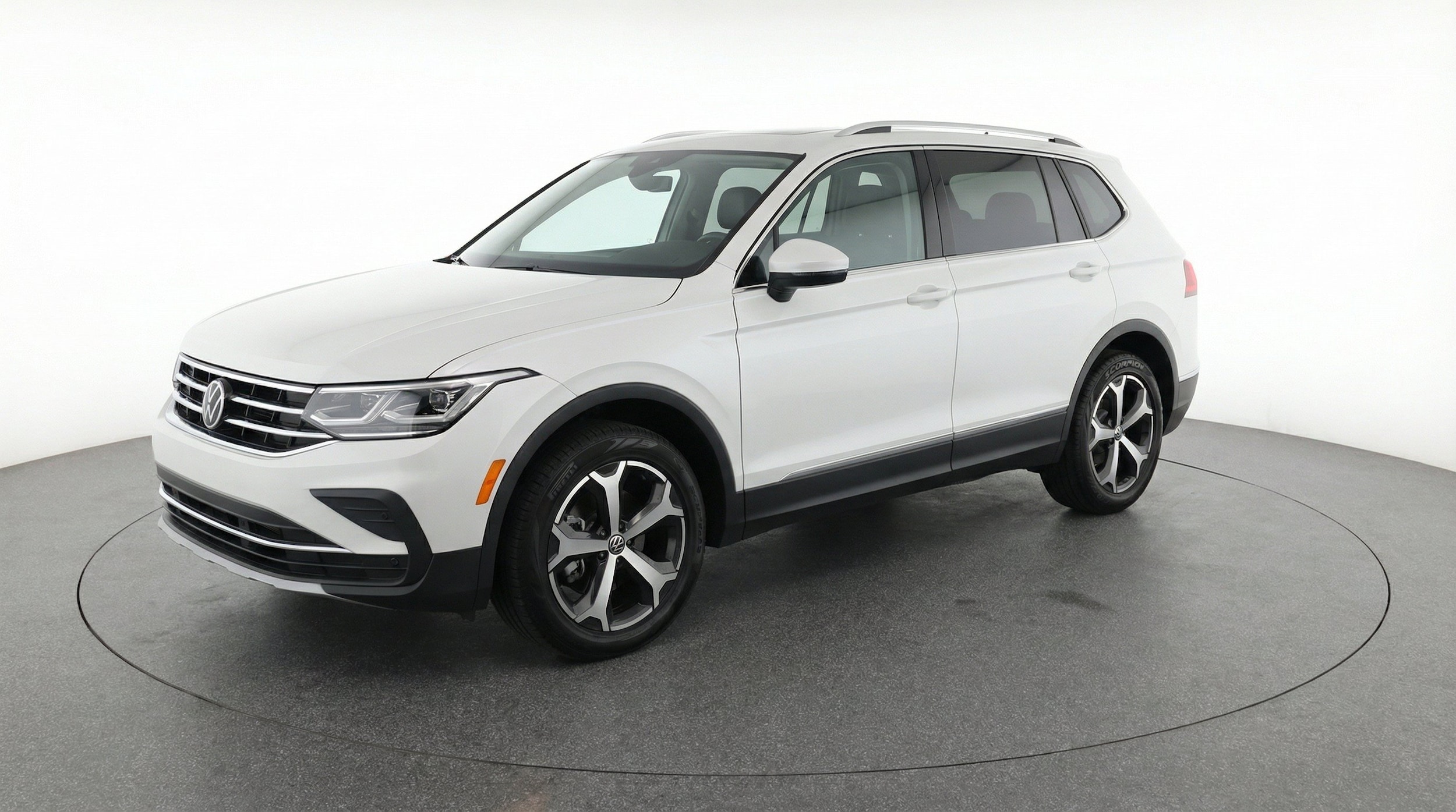 Thumbnail: 2026 Volkswagen Tiguan - 3