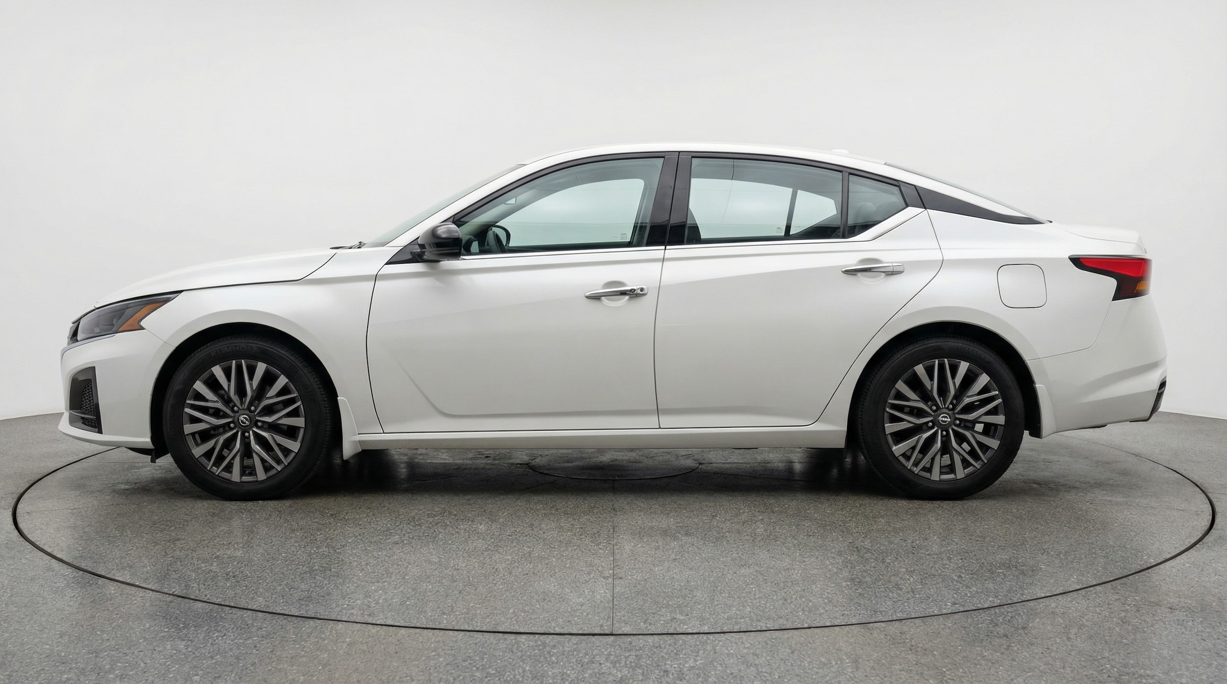 Thumbnail: 2025 Nissan Altima - 4