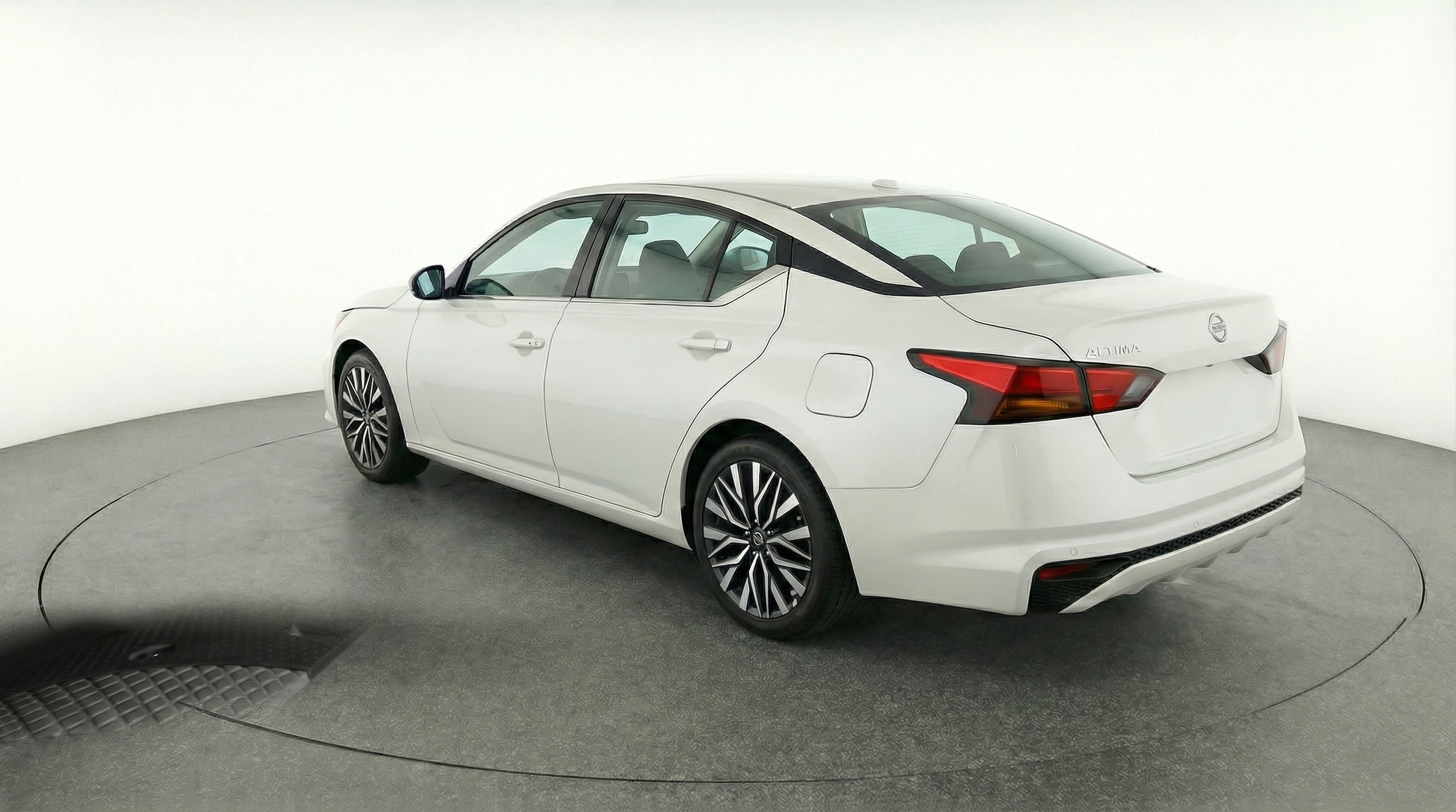 Thumbnail: 2025 Nissan Altima - 5