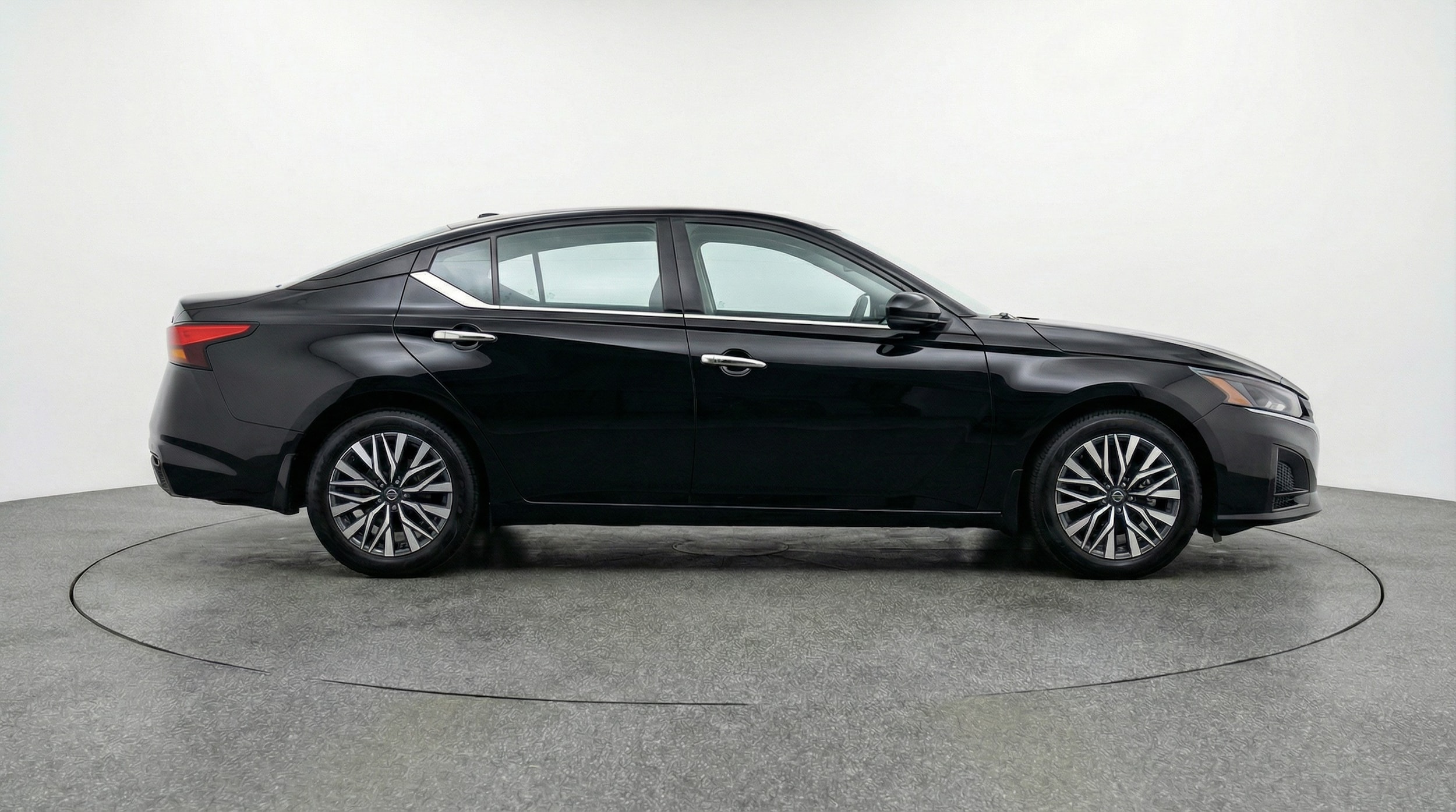 Thumbnail: 2025 Nissan Altima - 8