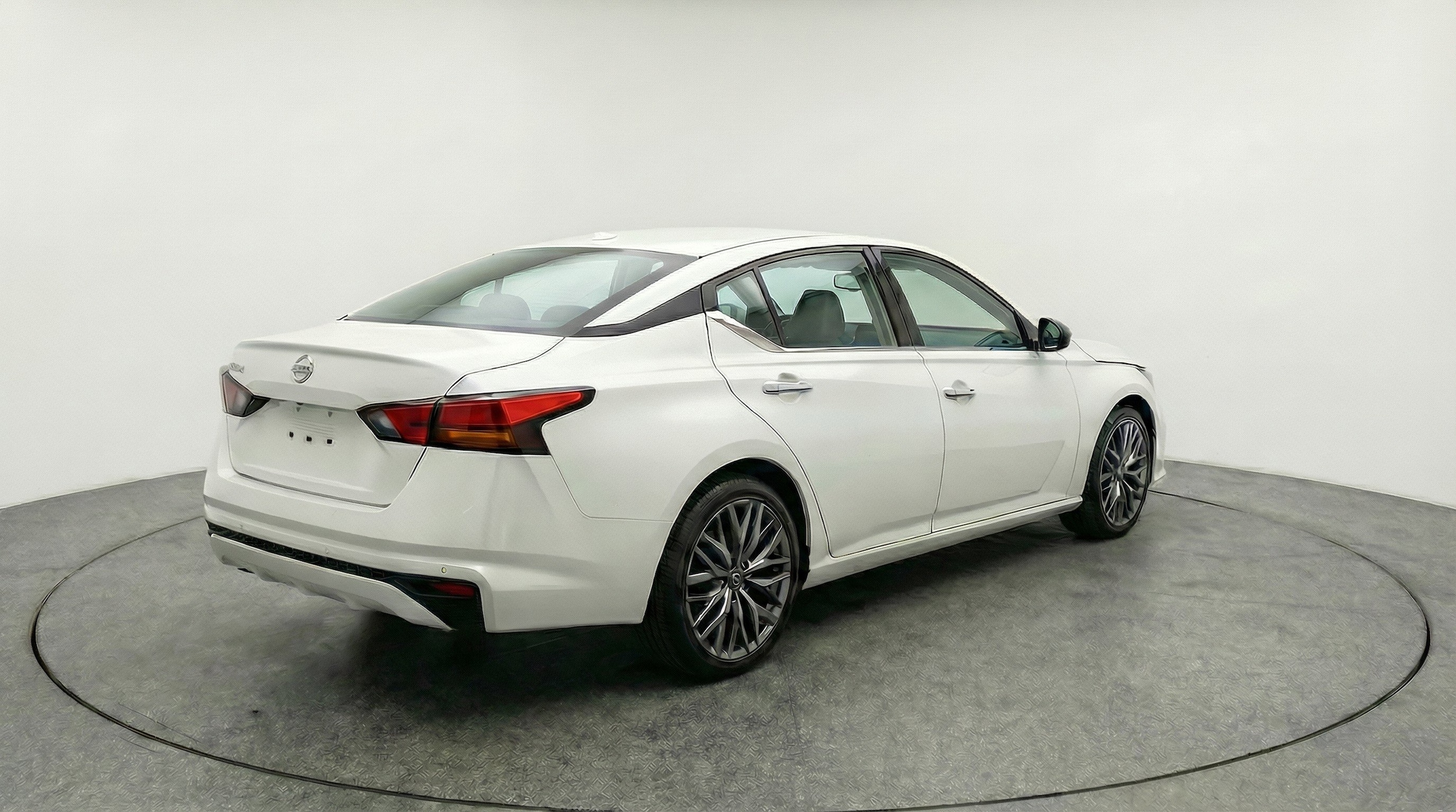 Thumbnail: 2025 Nissan Altima - 9