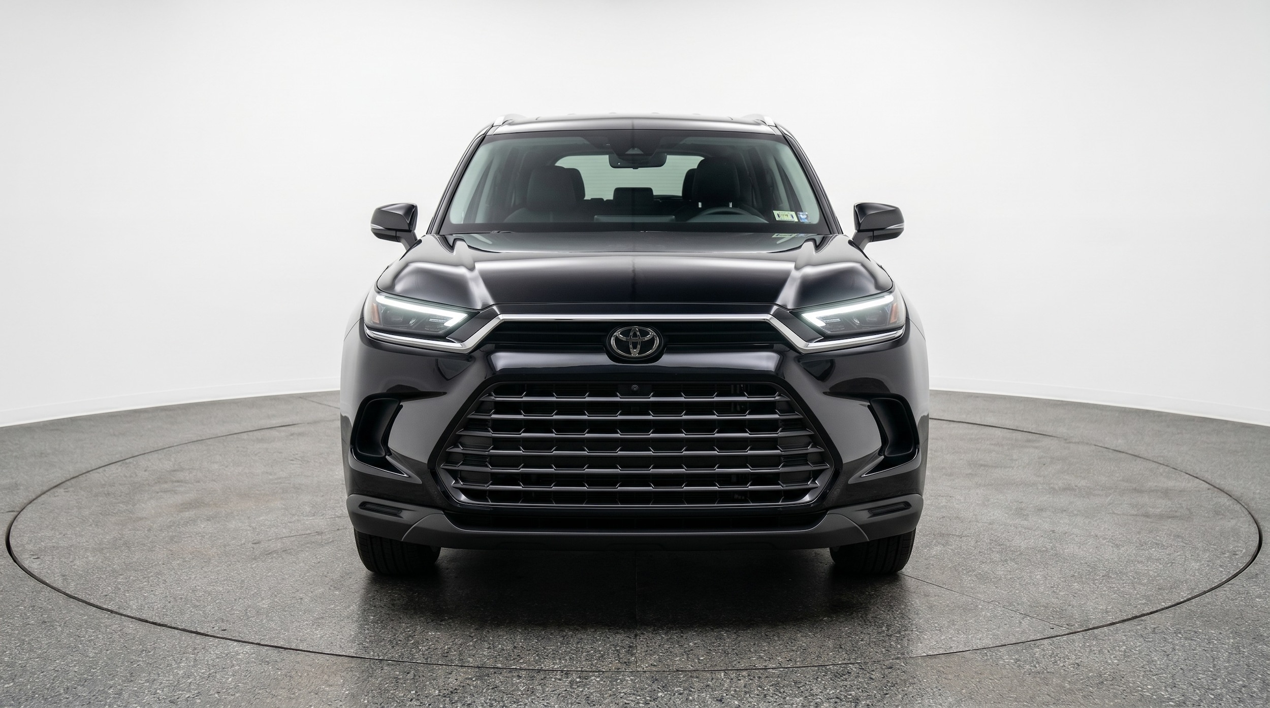 Thumbnail: 2025 Toyota Grand Highlander - 2