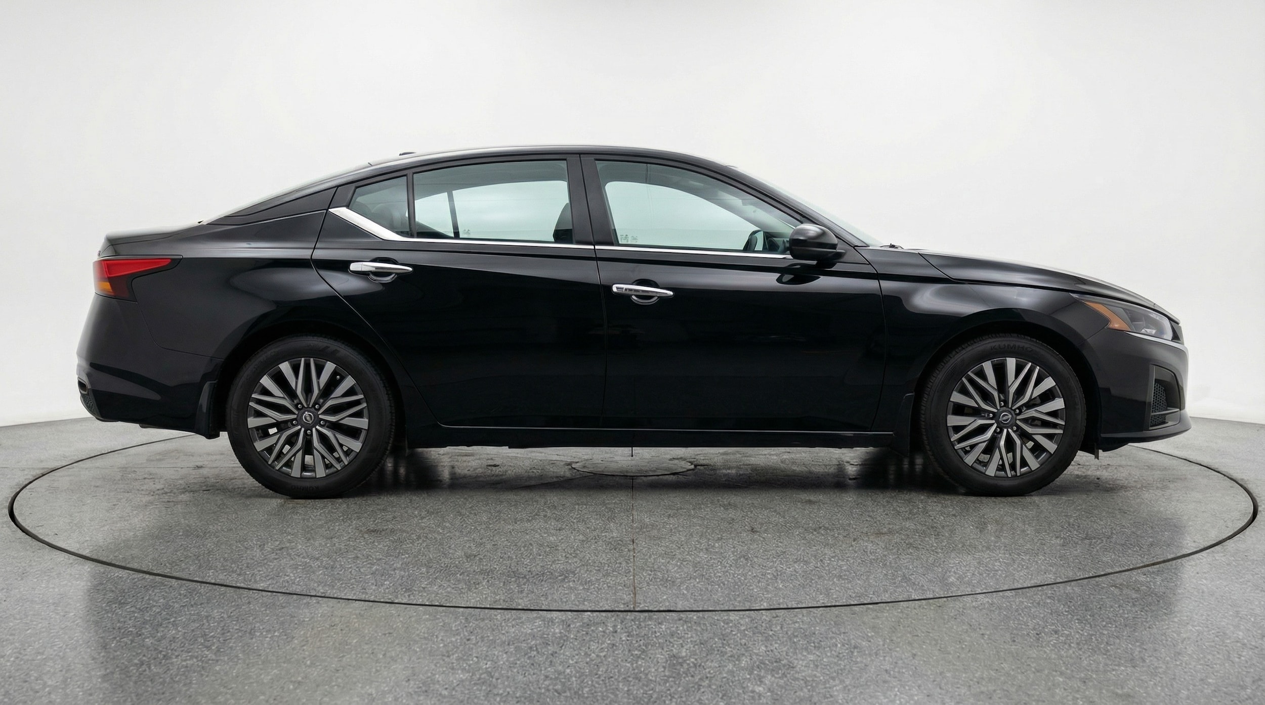 Thumbnail: 2025 Nissan Altima - 8