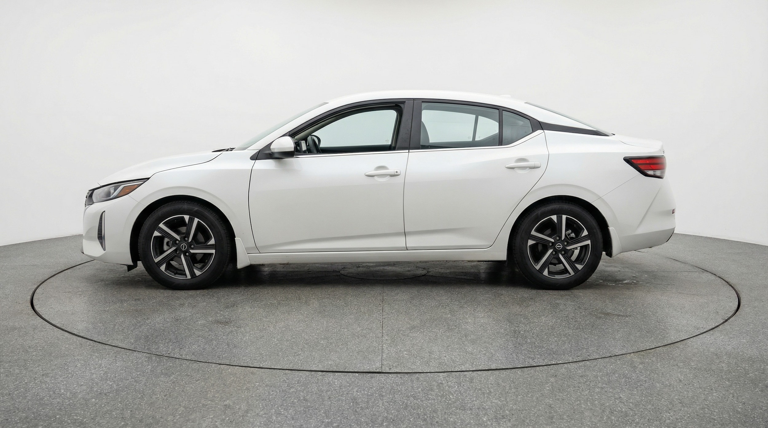 Thumbnail: 2025 Nissan Sentra - 4