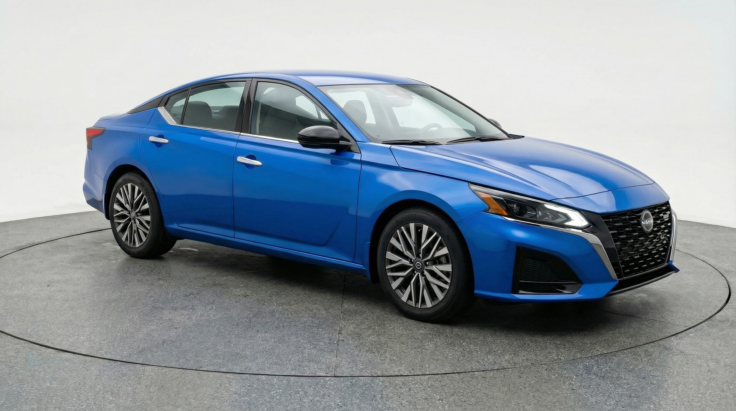 Thumbnail: 2025 Nissan Altima - 1