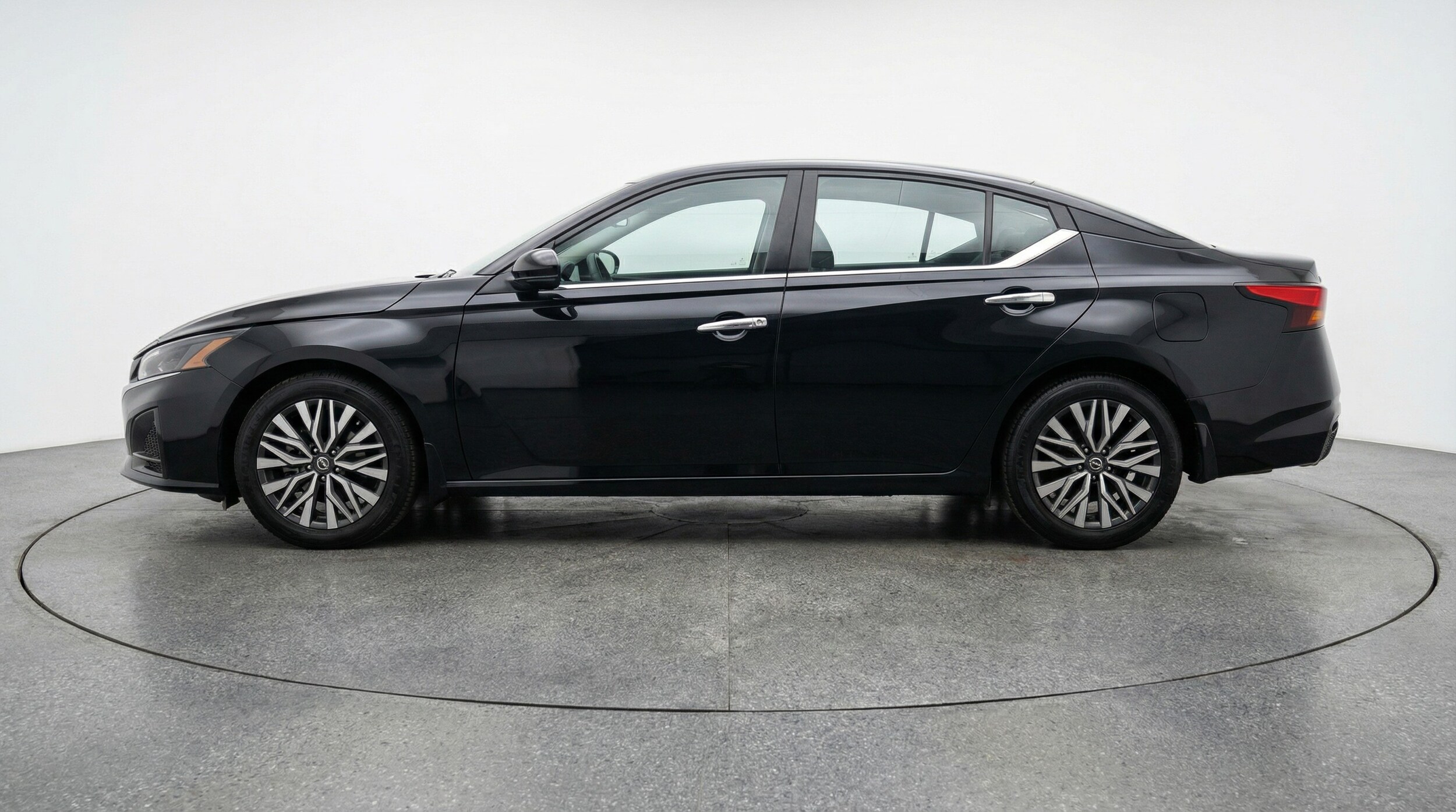 Thumbnail: 2025 Nissan Altima - 4