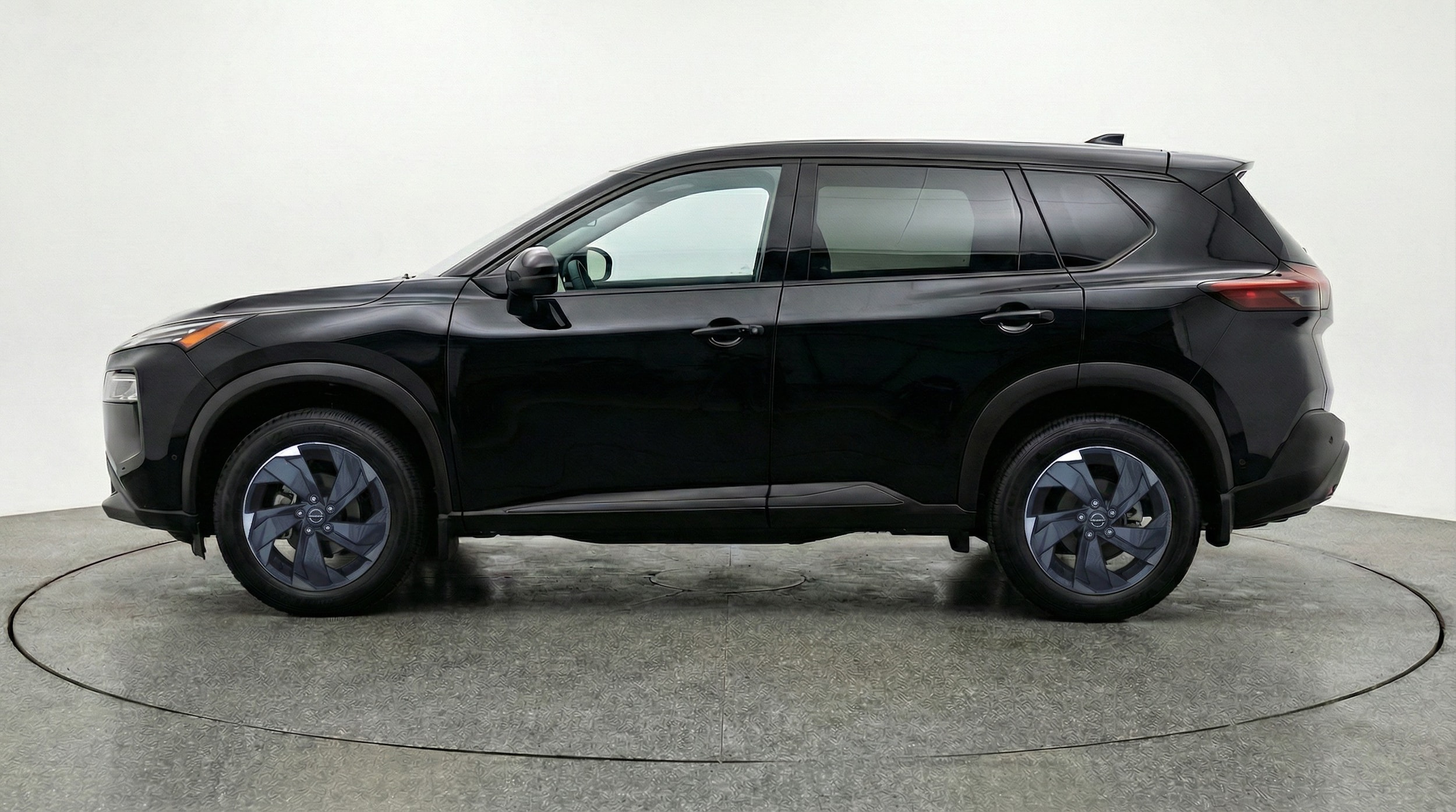 Thumbnail: 2025 Nissan Rogue - 4