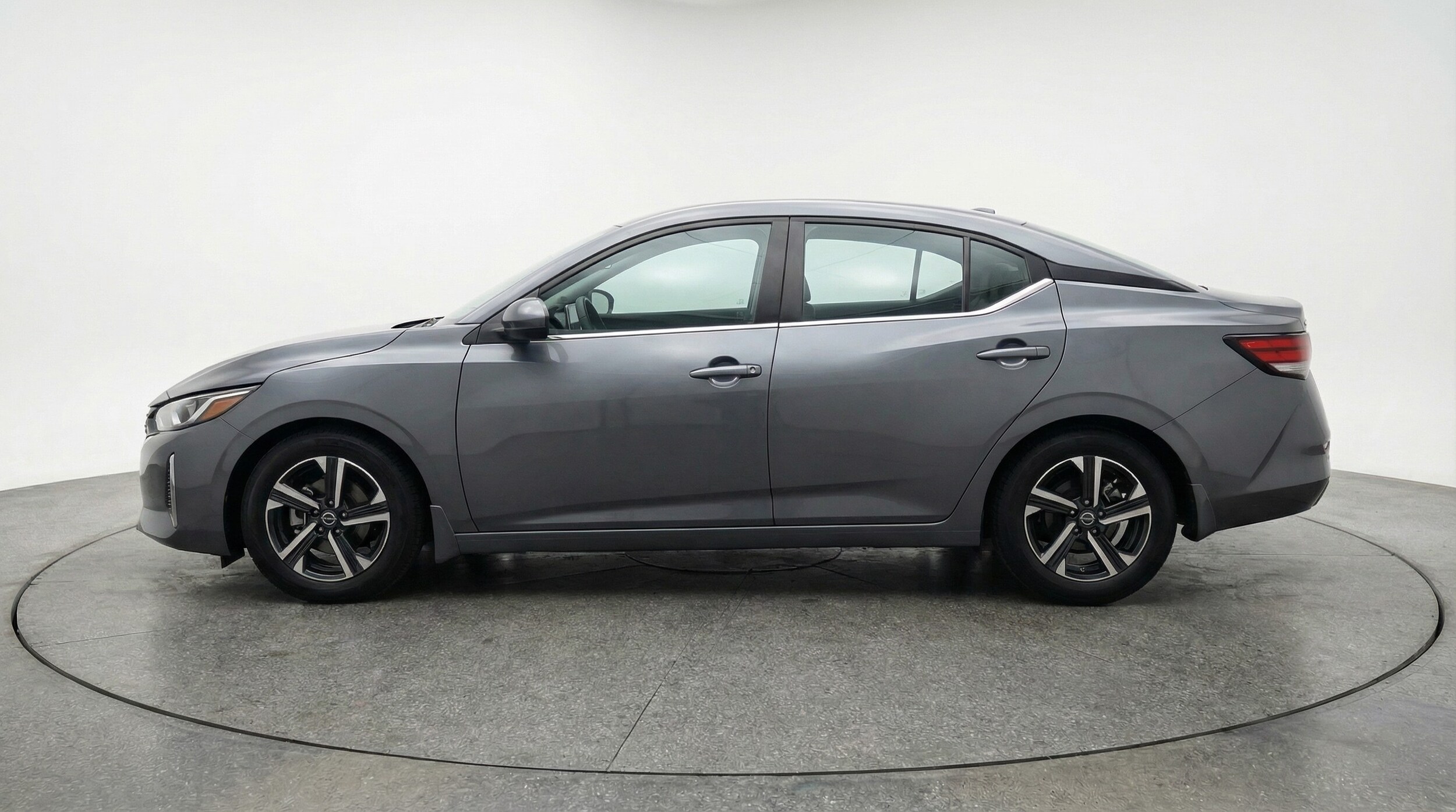 Thumbnail: 2025 Nissan Sentra - 4