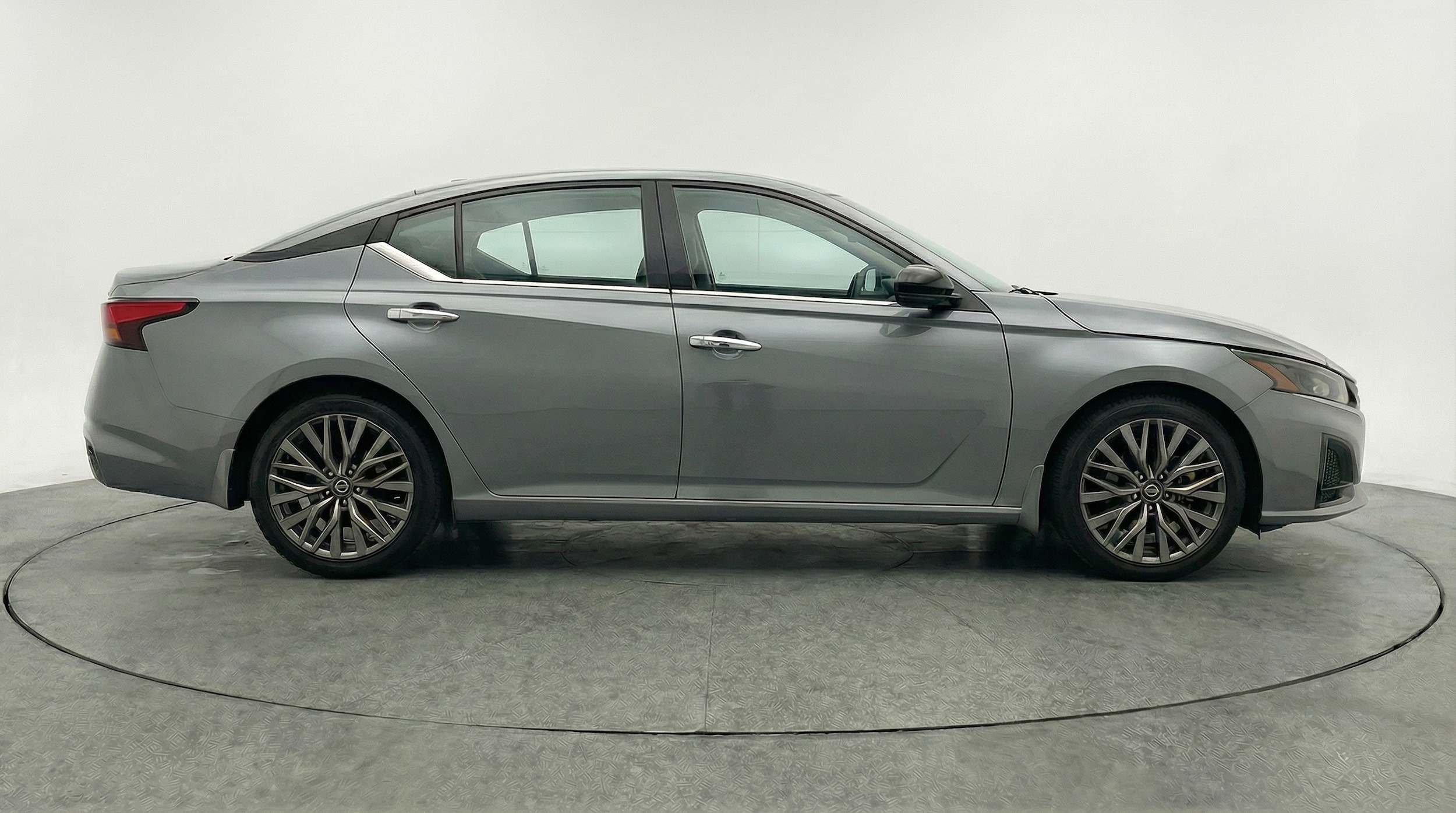 Thumbnail: 2025 Nissan Altima - 8