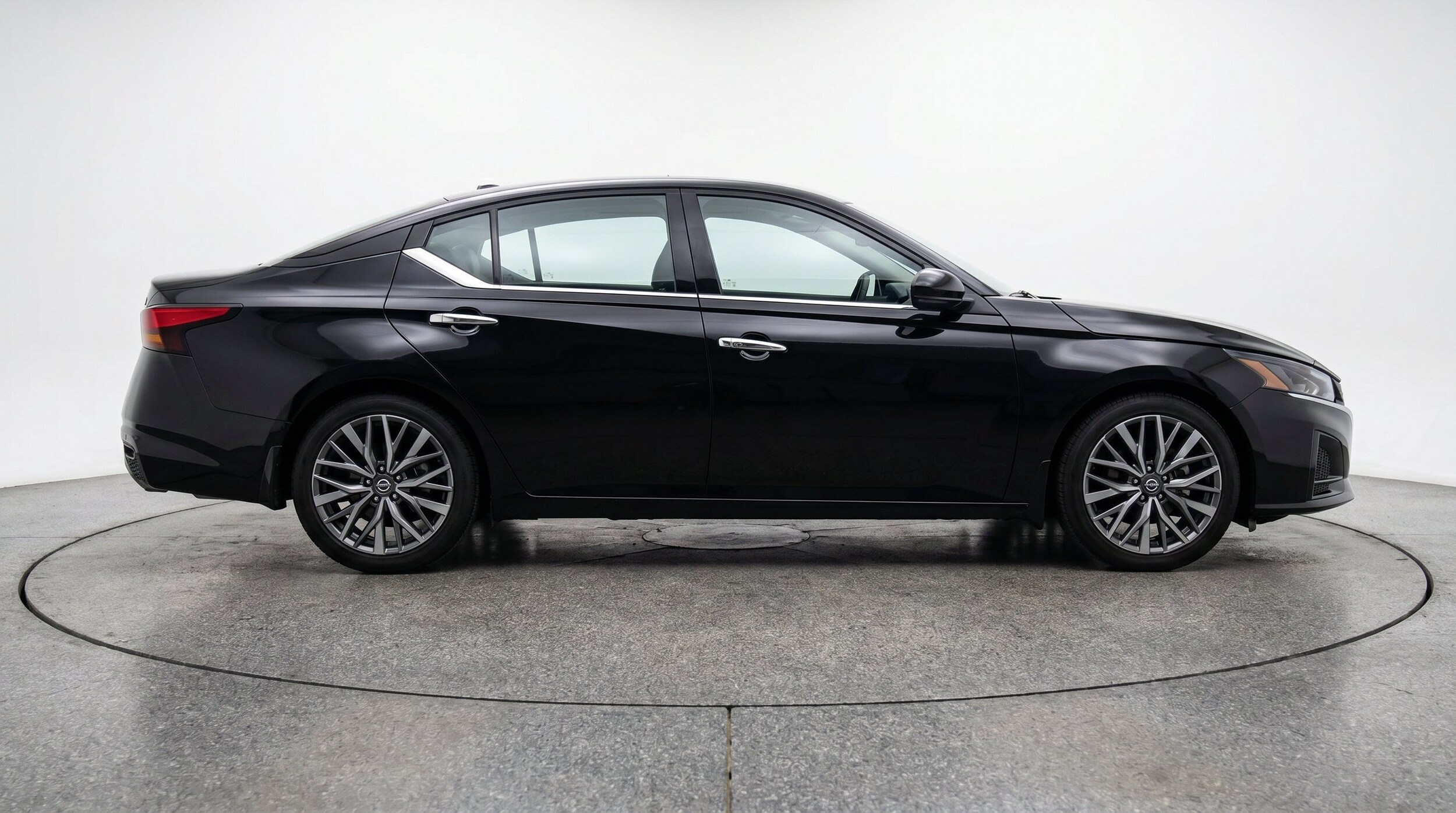 Thumbnail: 2025 Nissan Altima - 11
