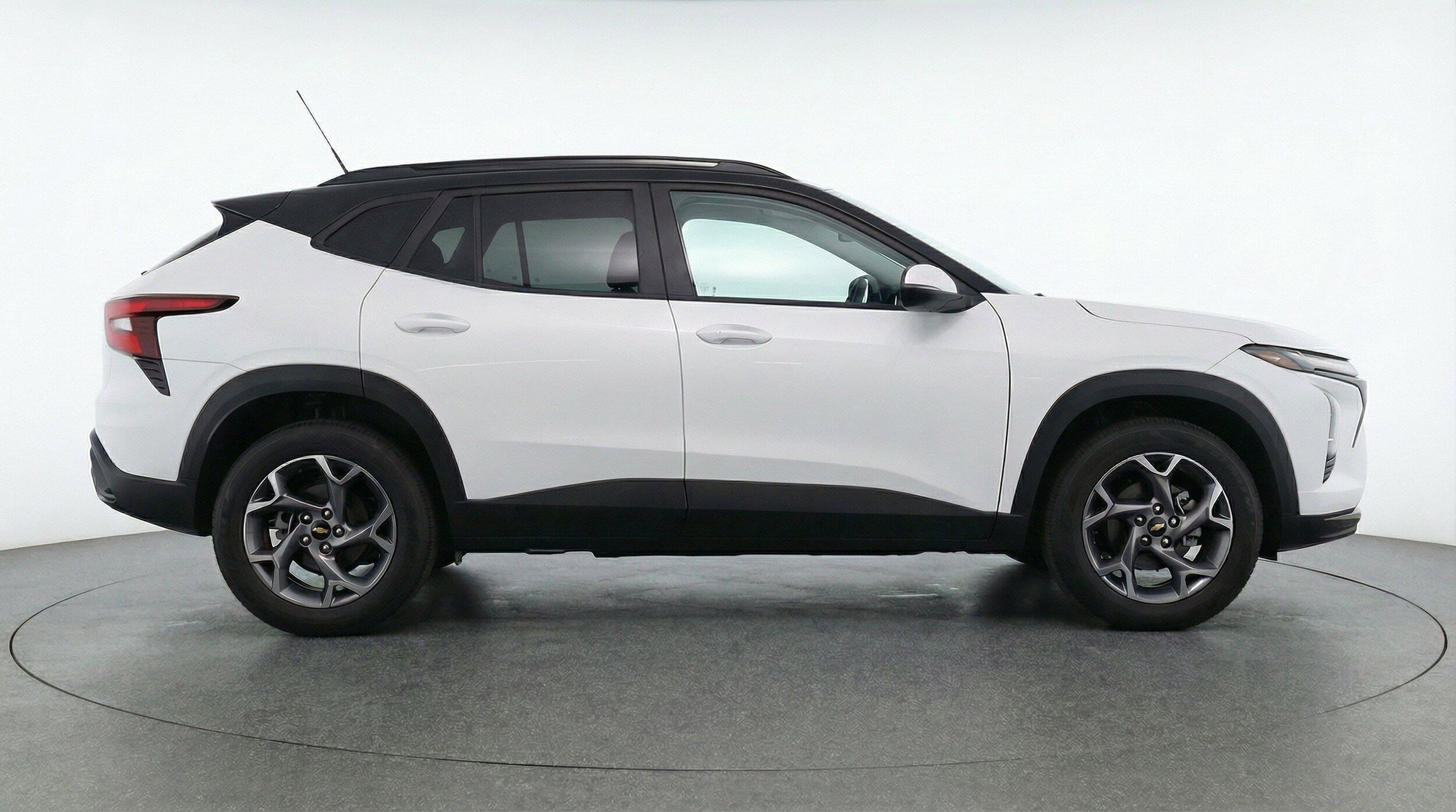 Thumbnail: 2025 Chevrolet Trax - 11