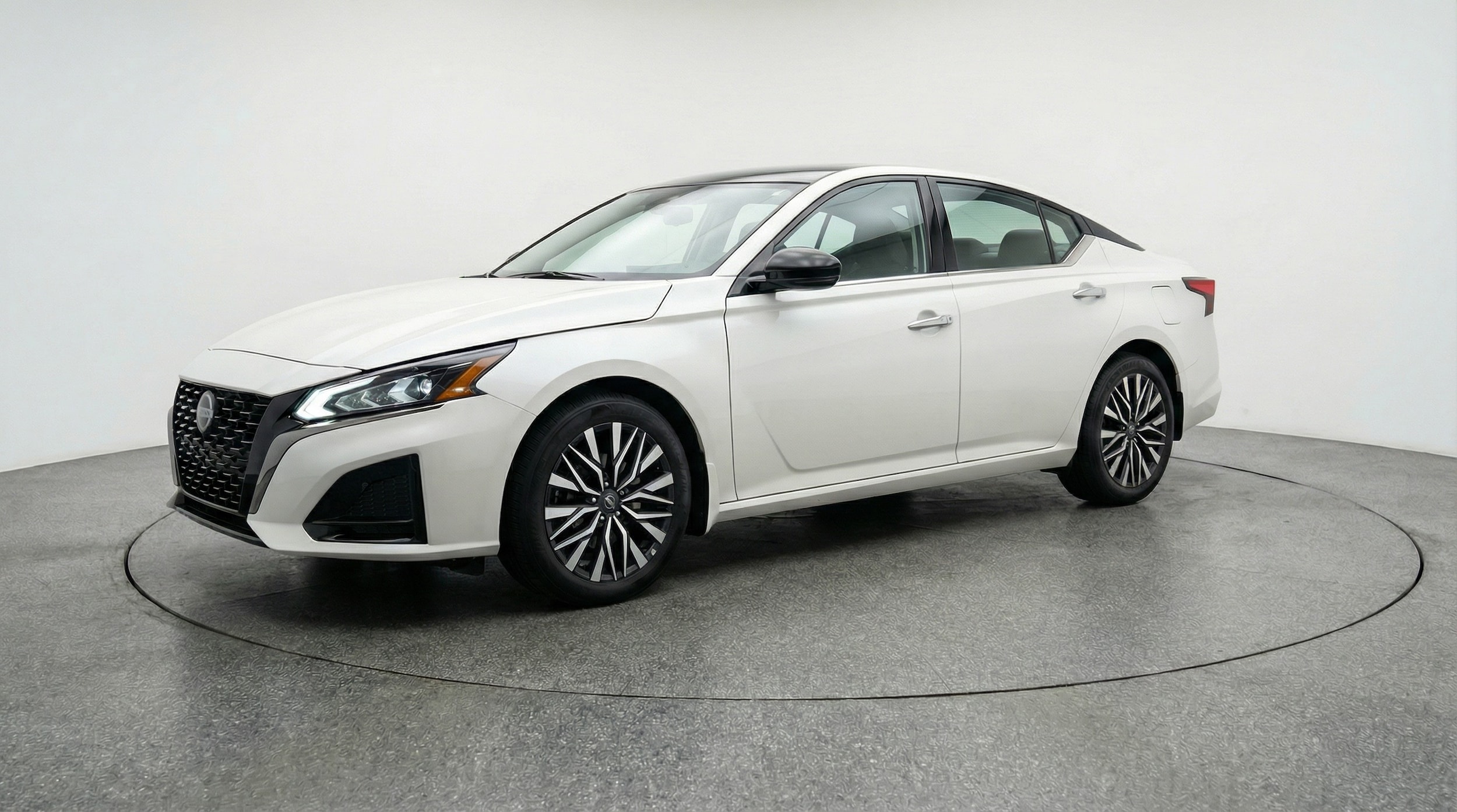 Thumbnail: 2025 Nissan Altima - 3