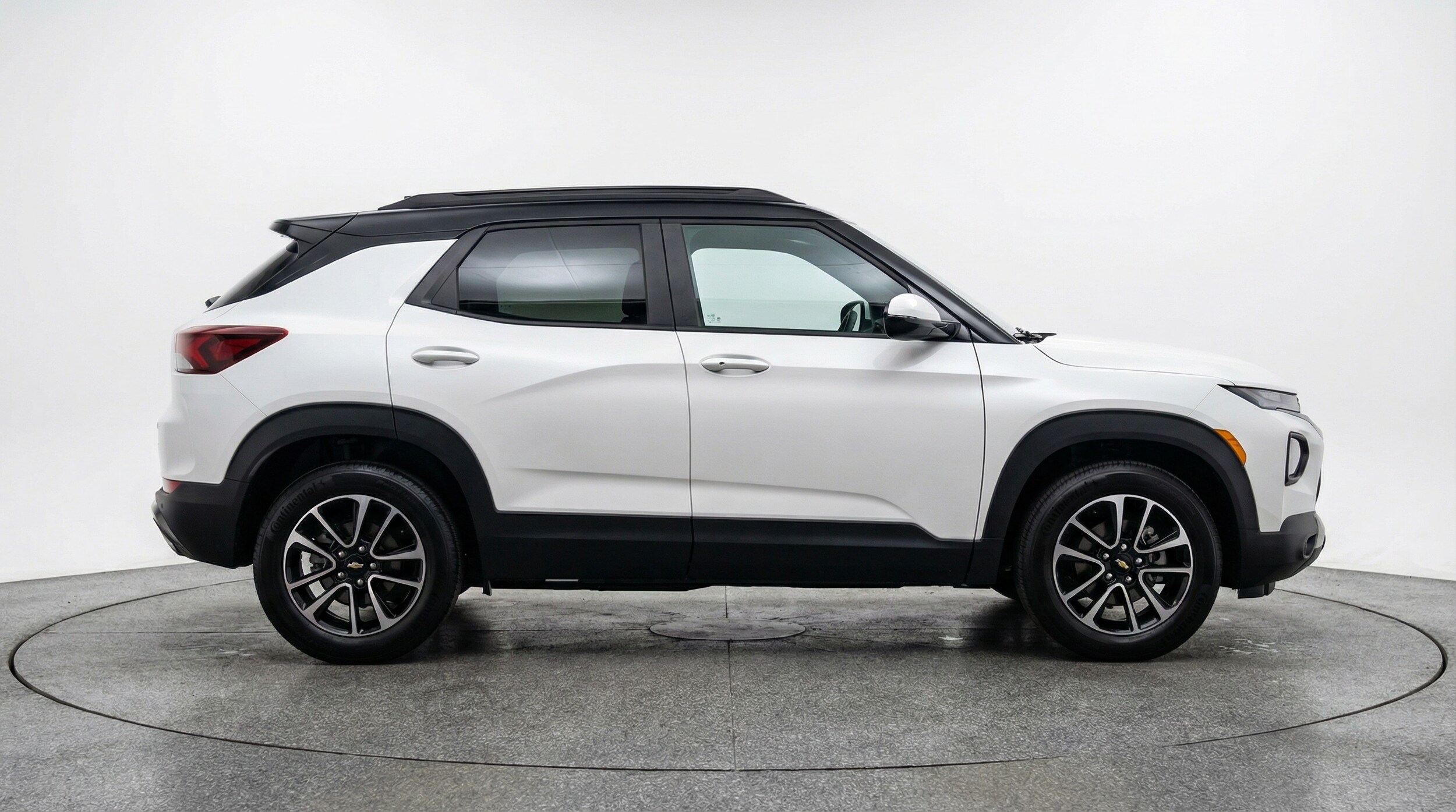 Thumbnail: 2025 Chevrolet TrailBlazer - 8