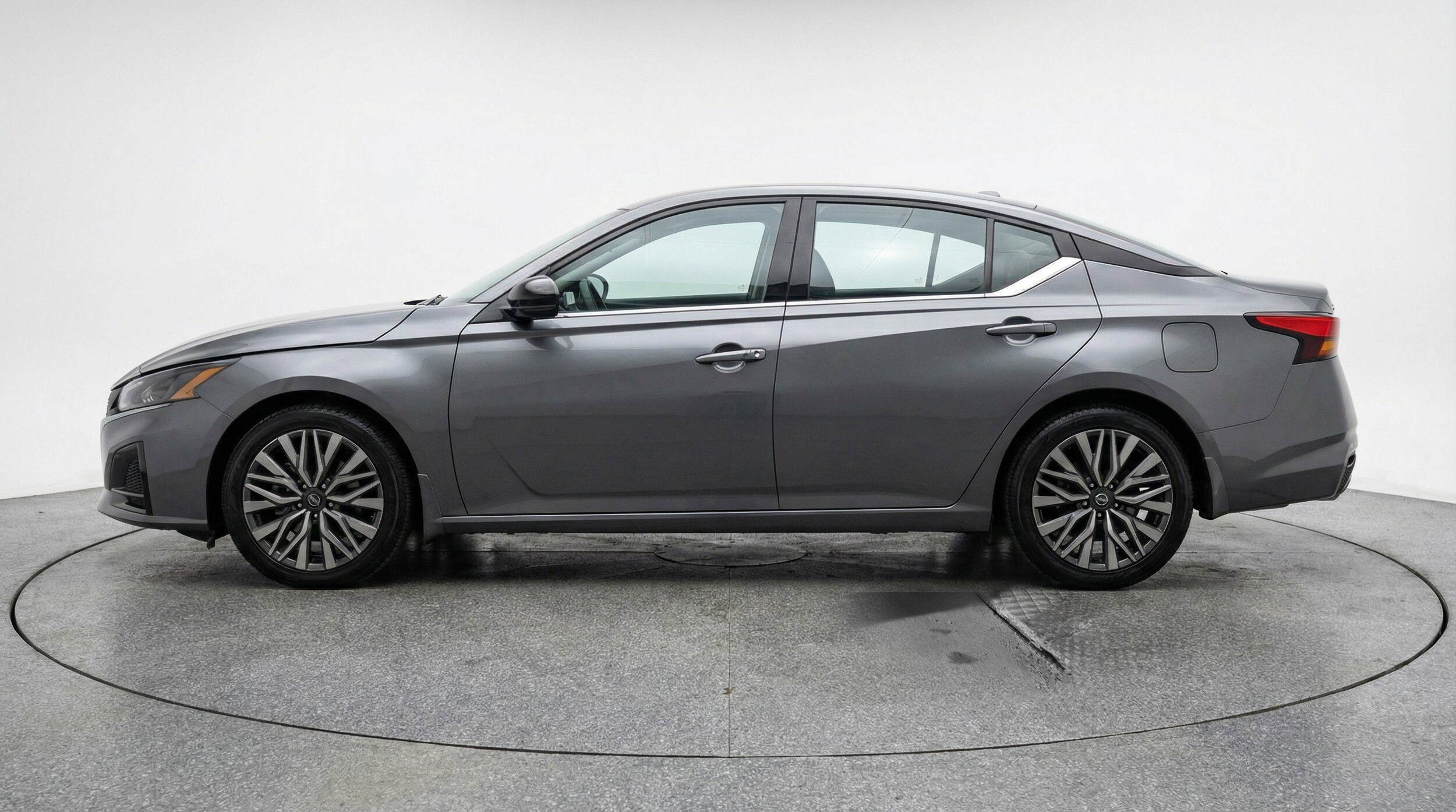 Thumbnail: 2025 Nissan Altima - 5