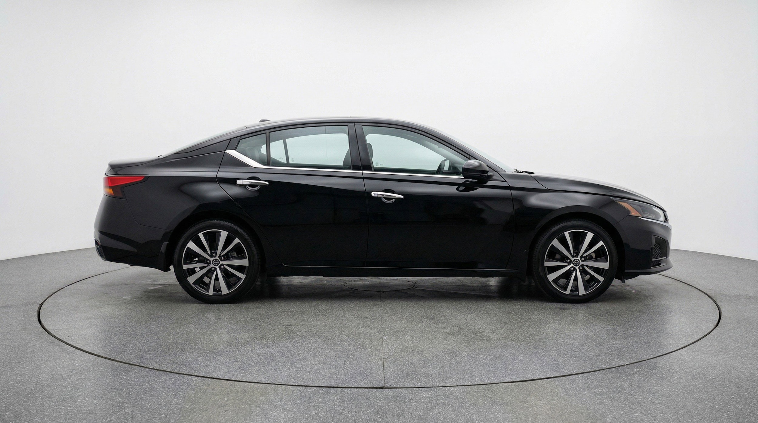 Thumbnail: 2025 Nissan Altima - 11