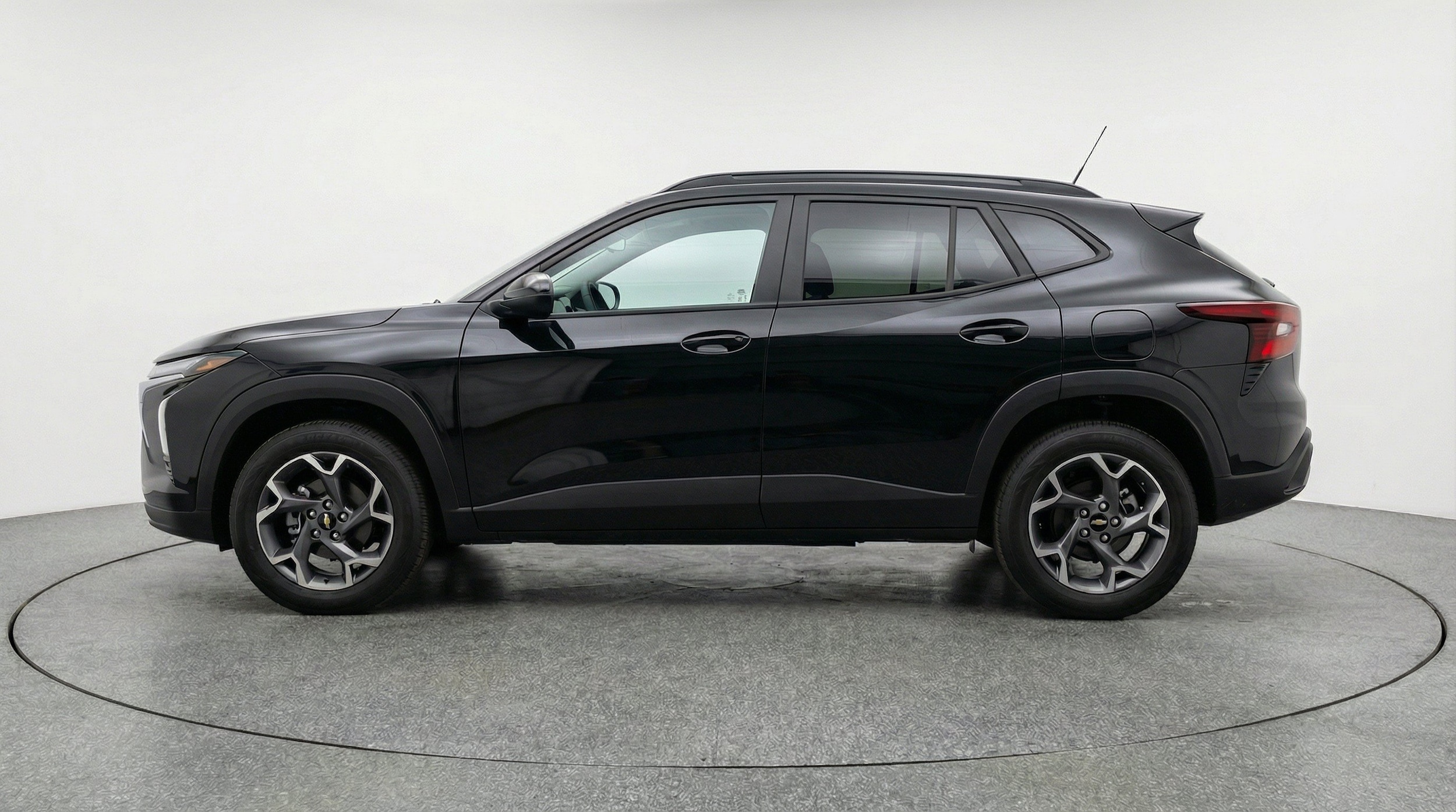 Thumbnail: 2025 Chevrolet Trax - 5