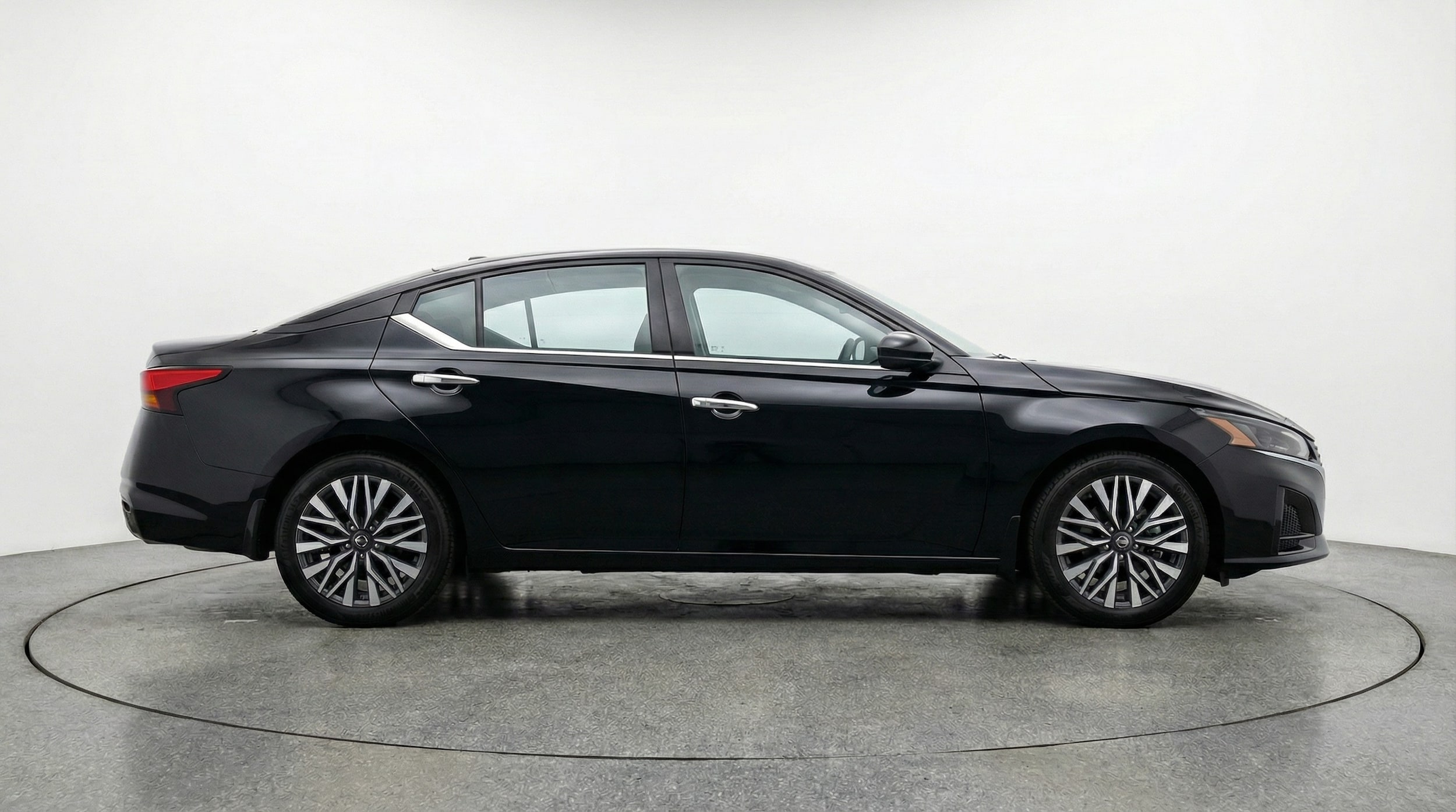 Thumbnail: 2025 Nissan Altima - 8