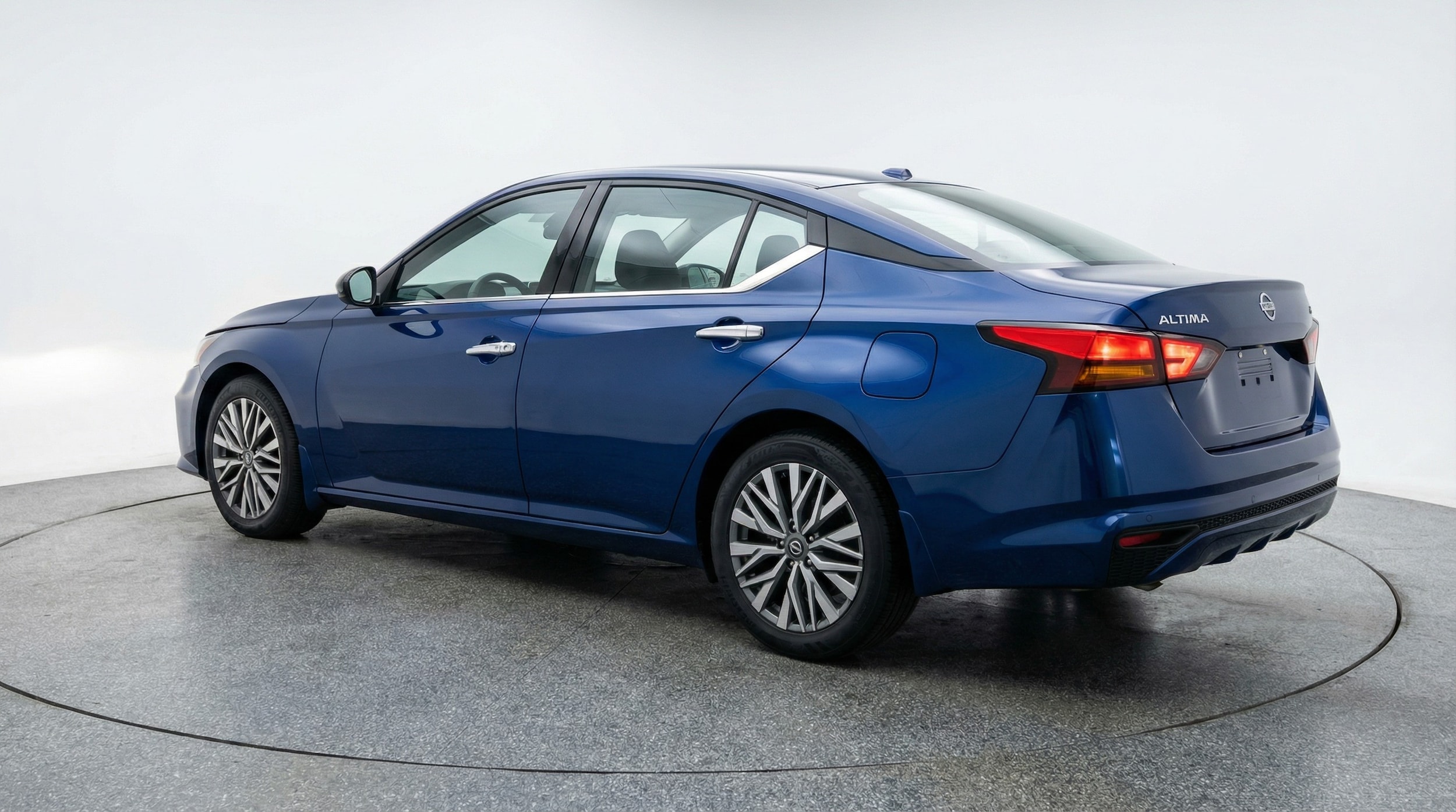 Thumbnail: 2025 Nissan Altima - 5