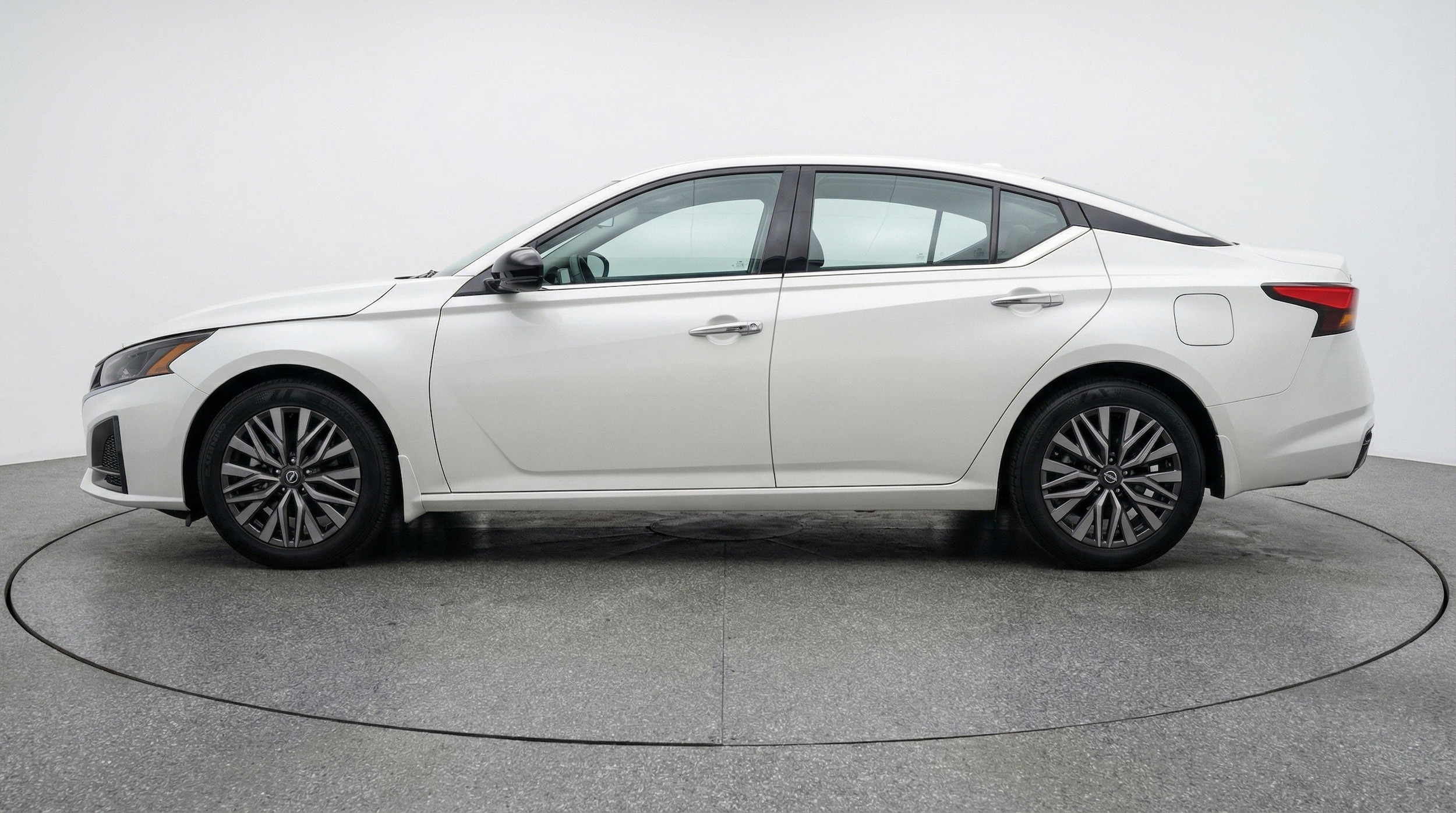 Thumbnail: 2025 Nissan Altima - 5