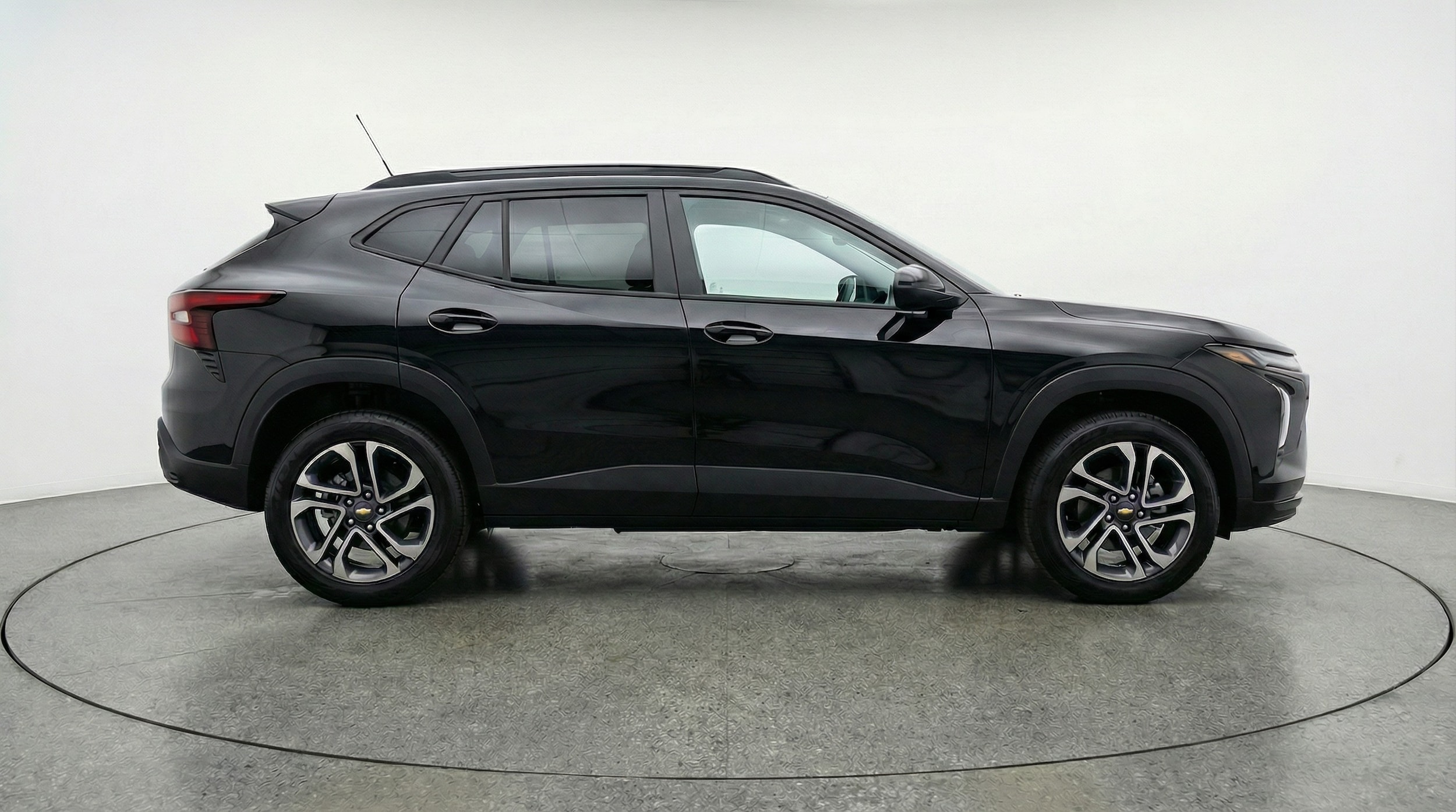 Thumbnail: 2025 Chevrolet Trax - 8