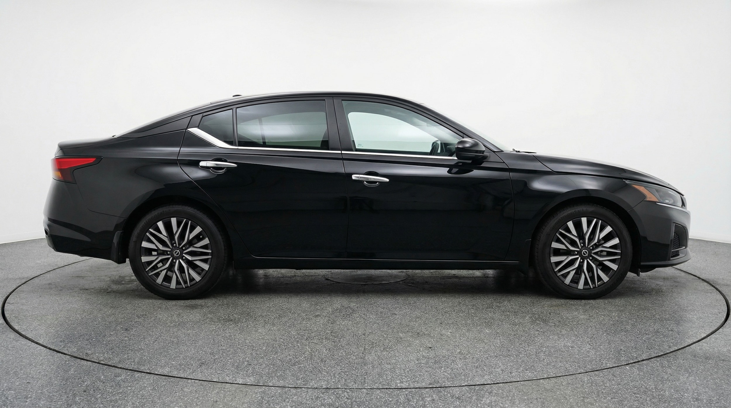 Thumbnail: 2025 Nissan Altima - 8