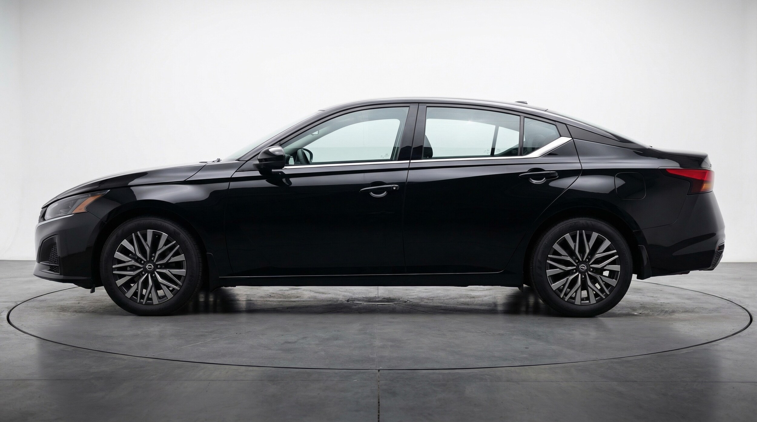 Thumbnail: 2025 Nissan Altima - 4