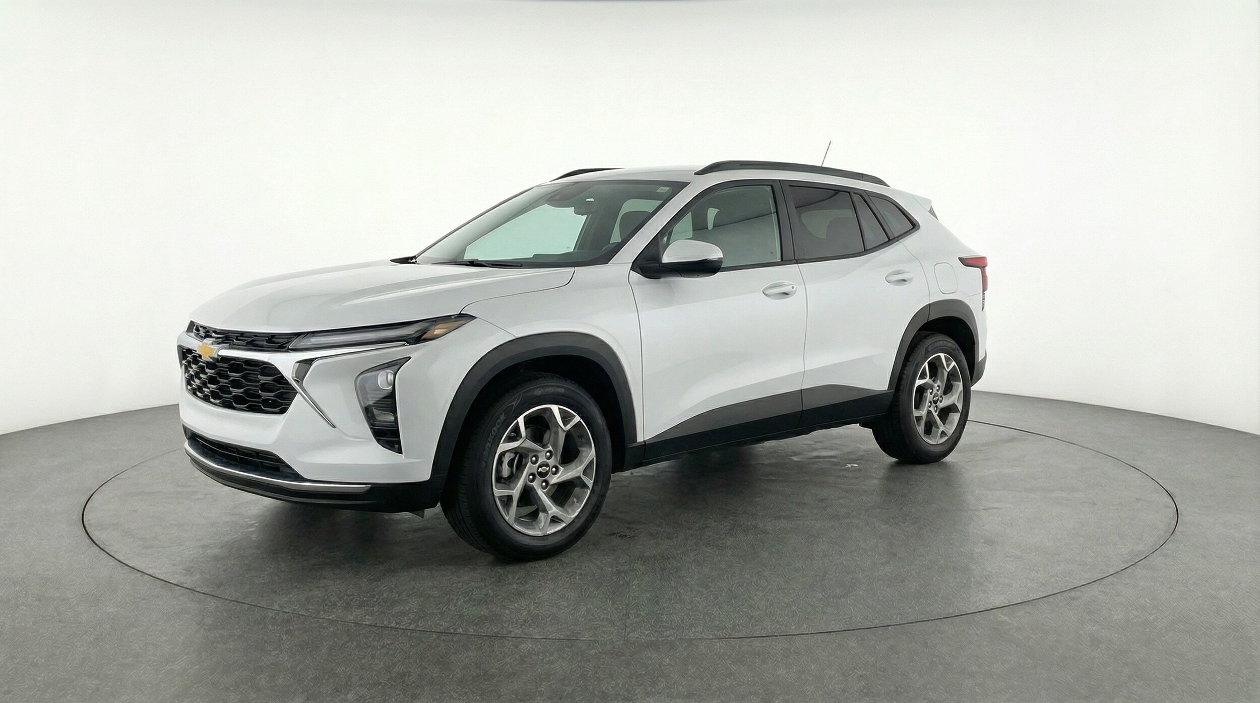 Thumbnail: 2025 Chevrolet Trax - 3