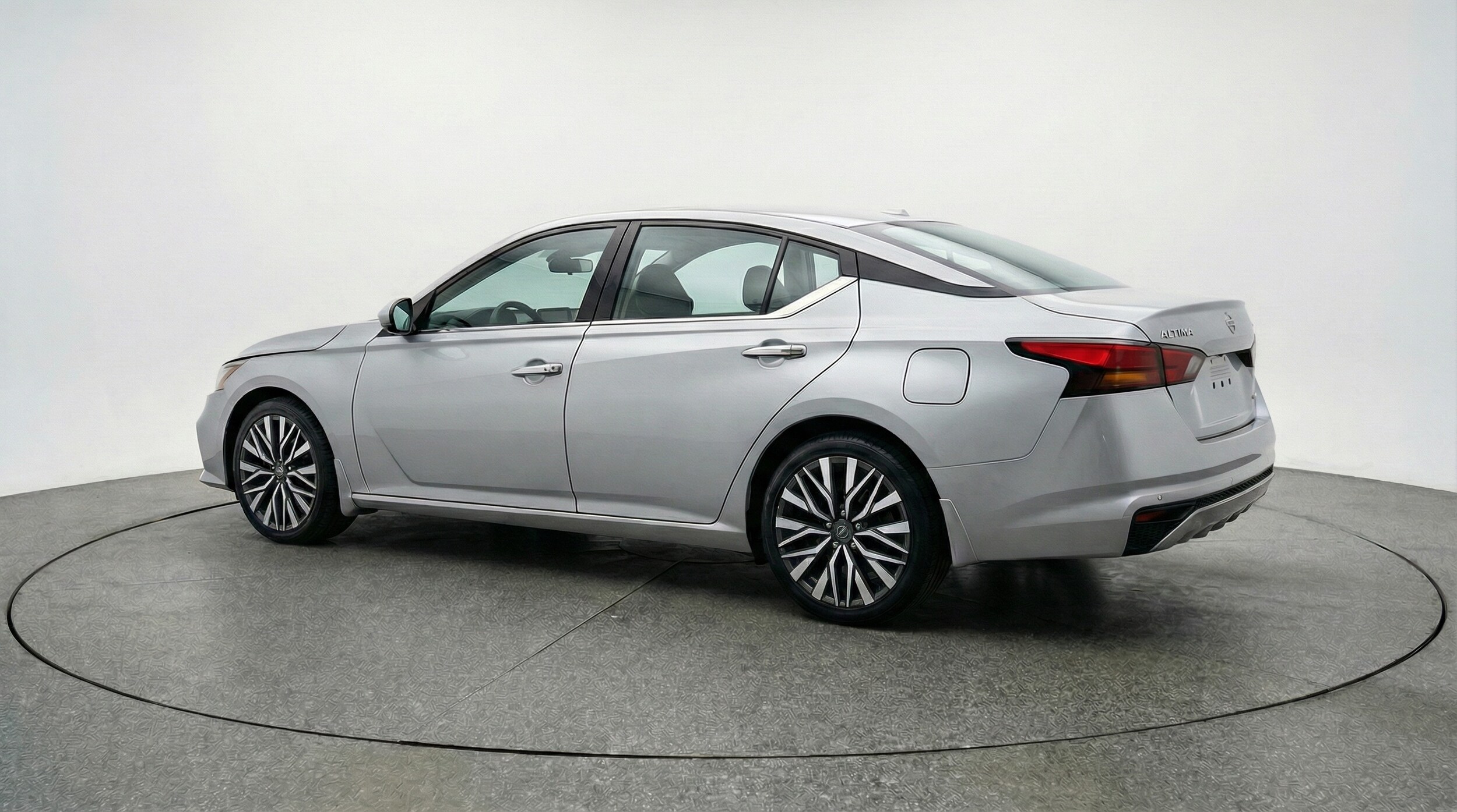 Thumbnail: 2025 Nissan Altima - 5