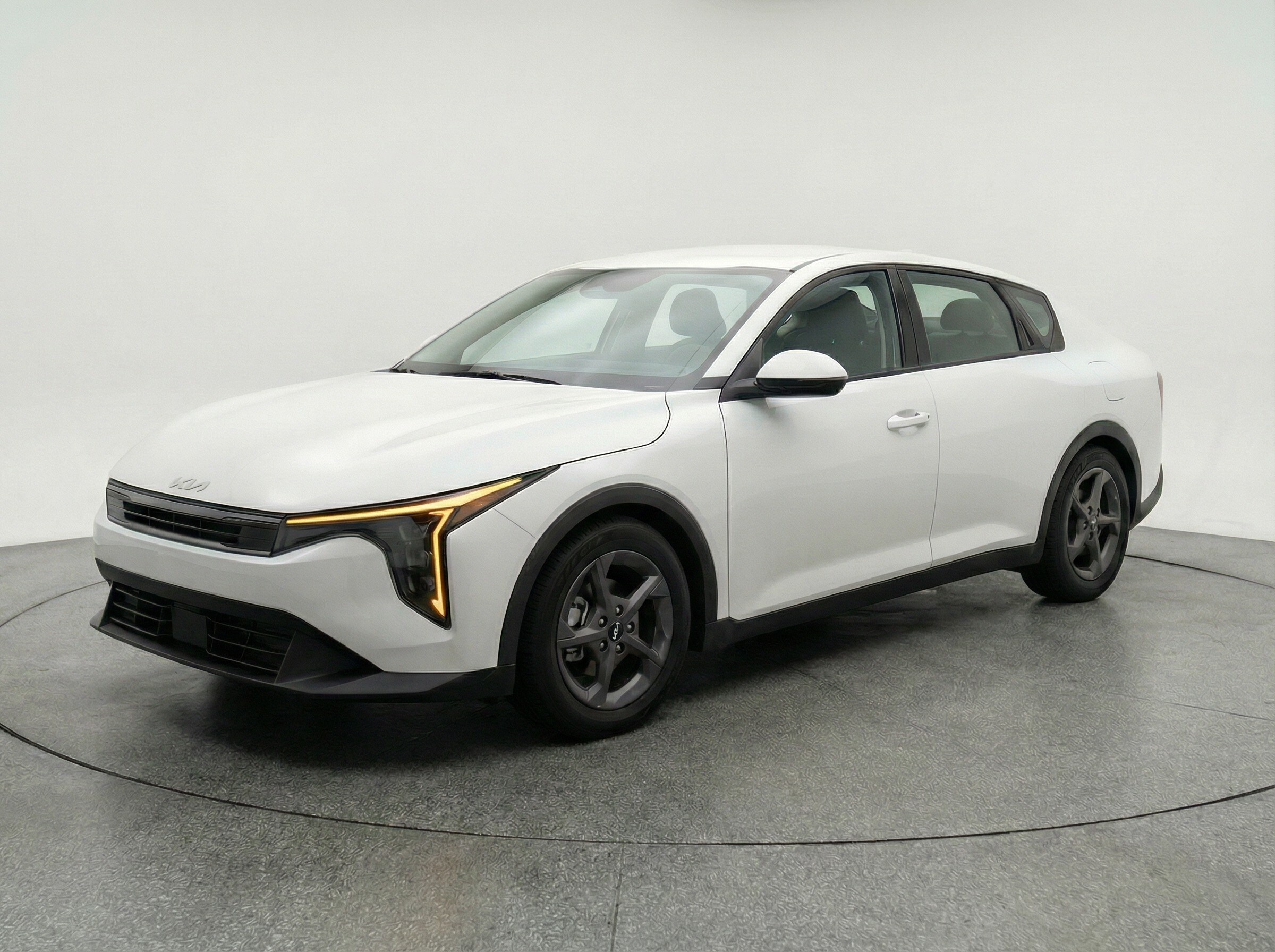 Thumbnail: 2025 Kia K4 - 3