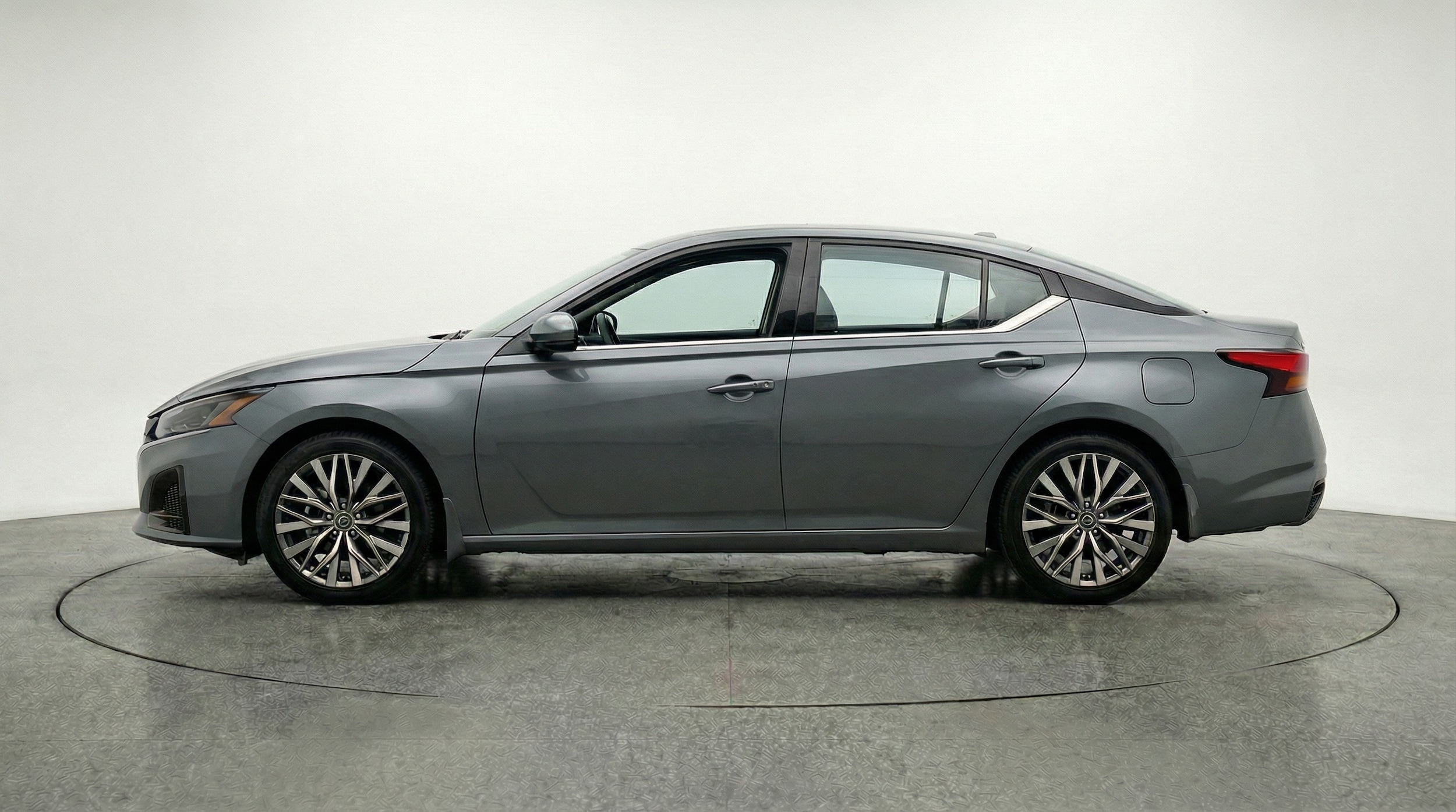Thumbnail: 2025 Nissan Altima - 4