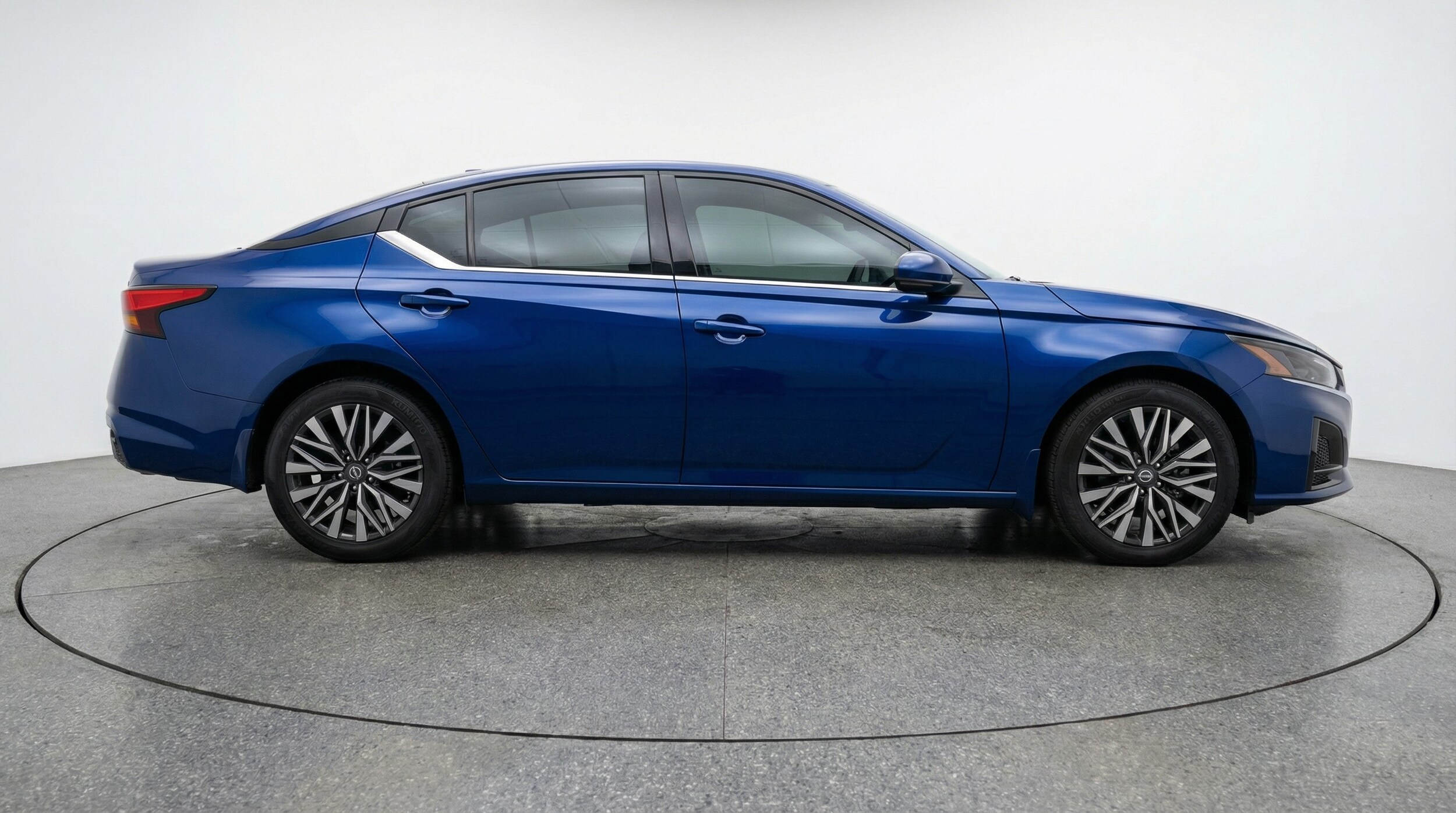 Thumbnail: 2025 Nissan Altima - 8