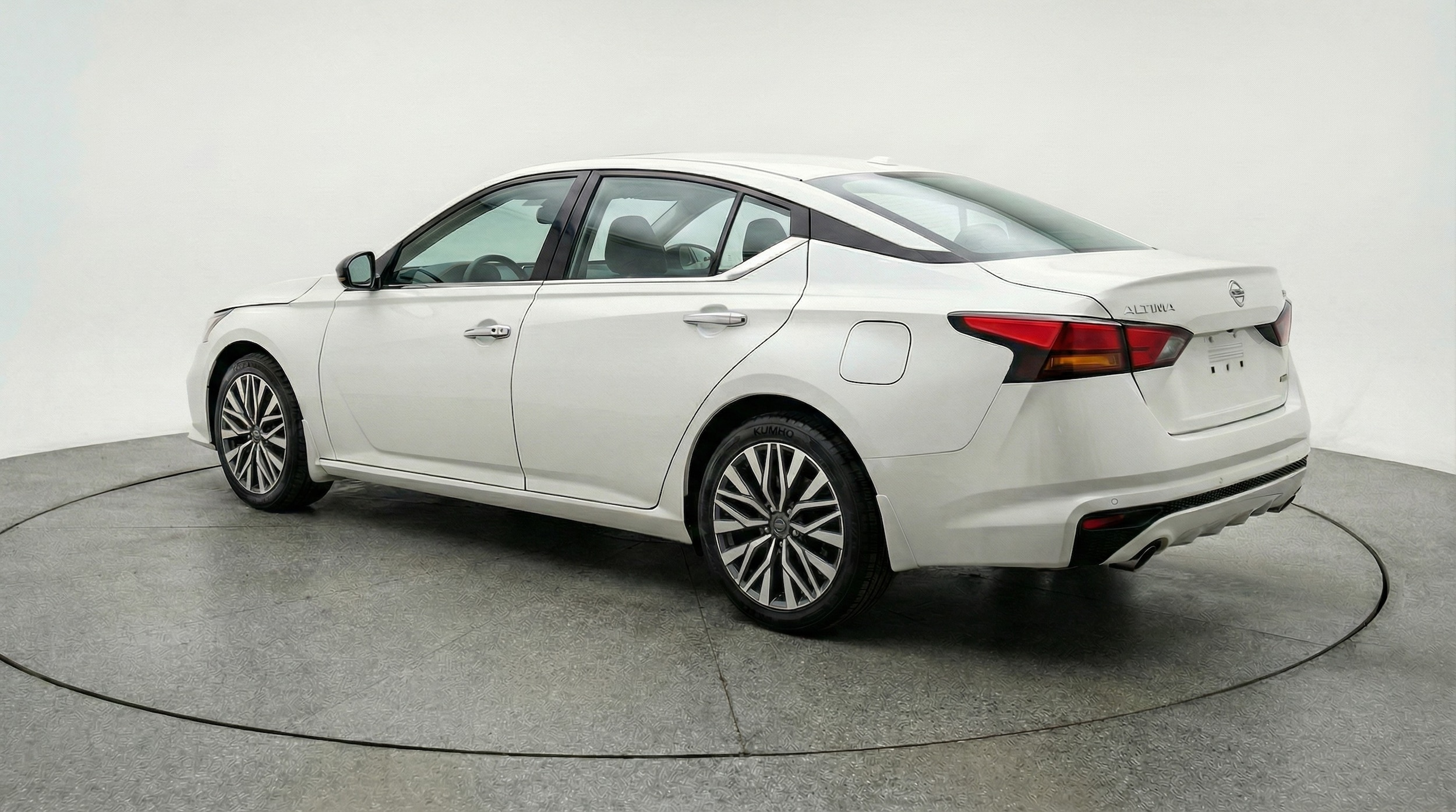 Thumbnail: 2025 Nissan Altima - 5