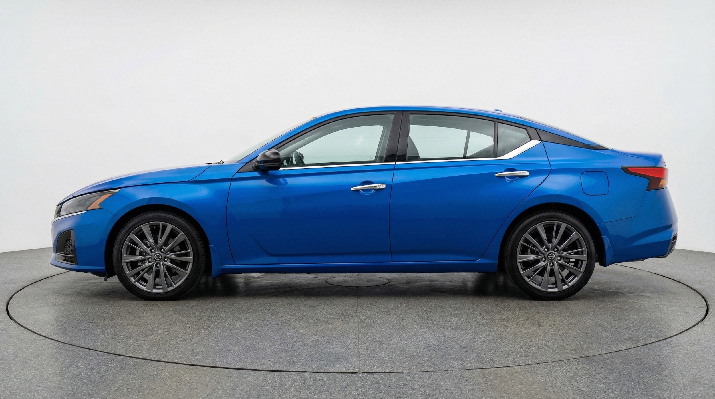 Thumbnail: 2025 Nissan Altima - 5