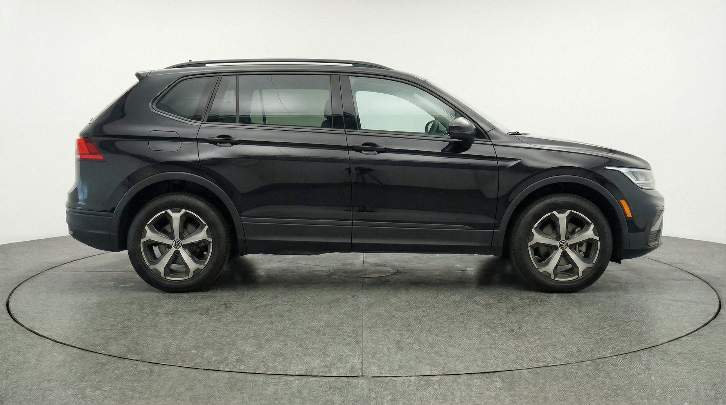 Thumbnail: 2026 Volkswagen Tiguan - 11