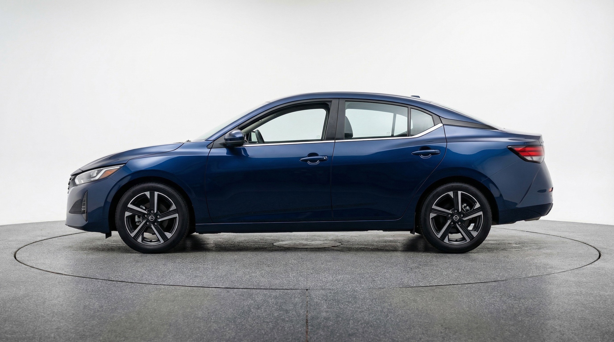 Thumbnail: 2025 Nissan Sentra - 5