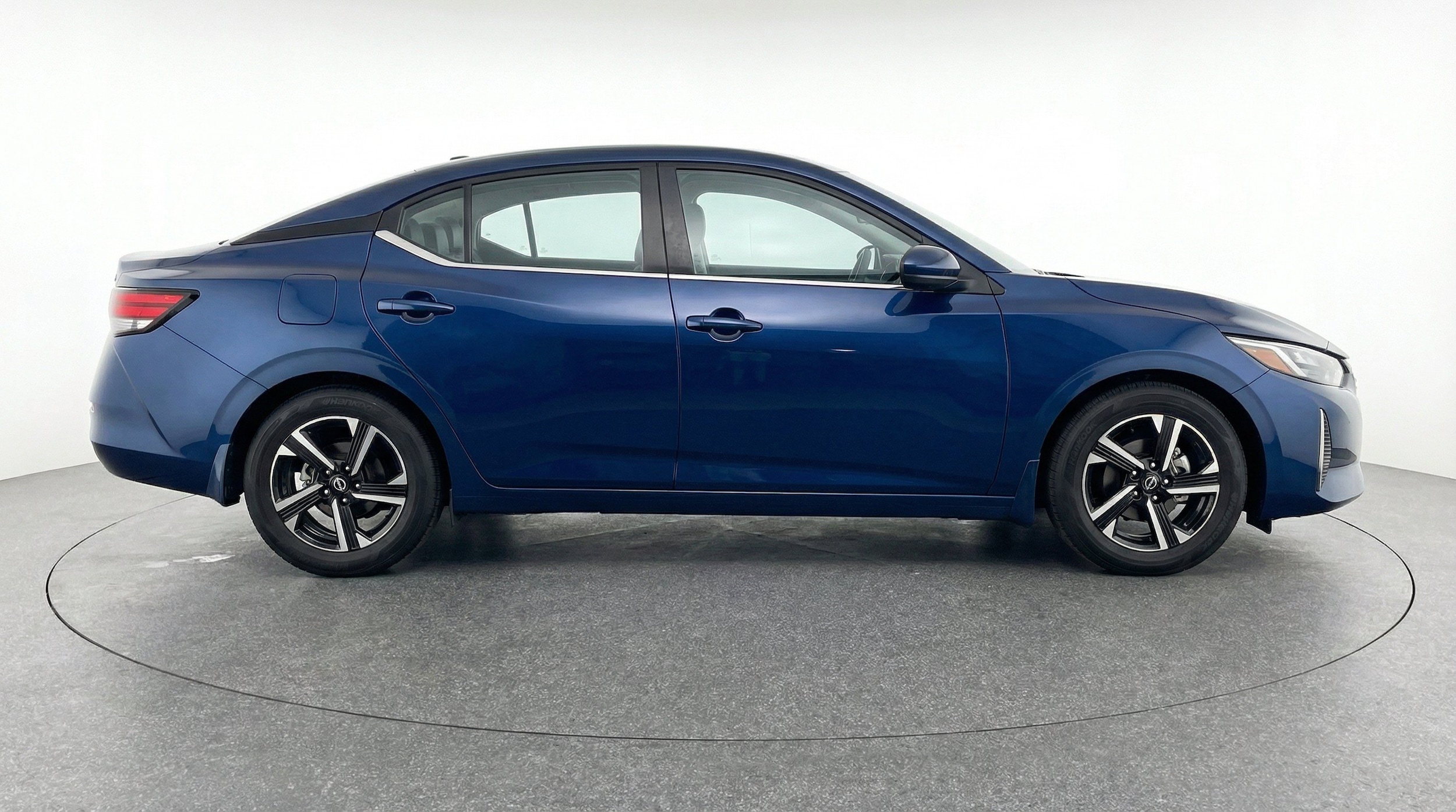 Thumbnail: 2025 Nissan Sentra - 10