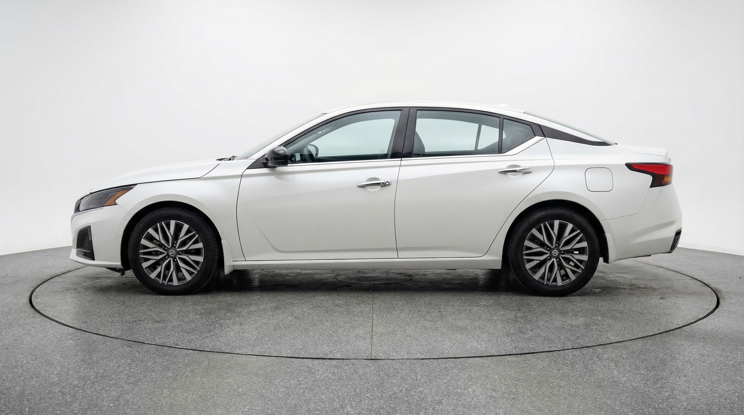 Thumbnail: 2025 Nissan Altima - 4